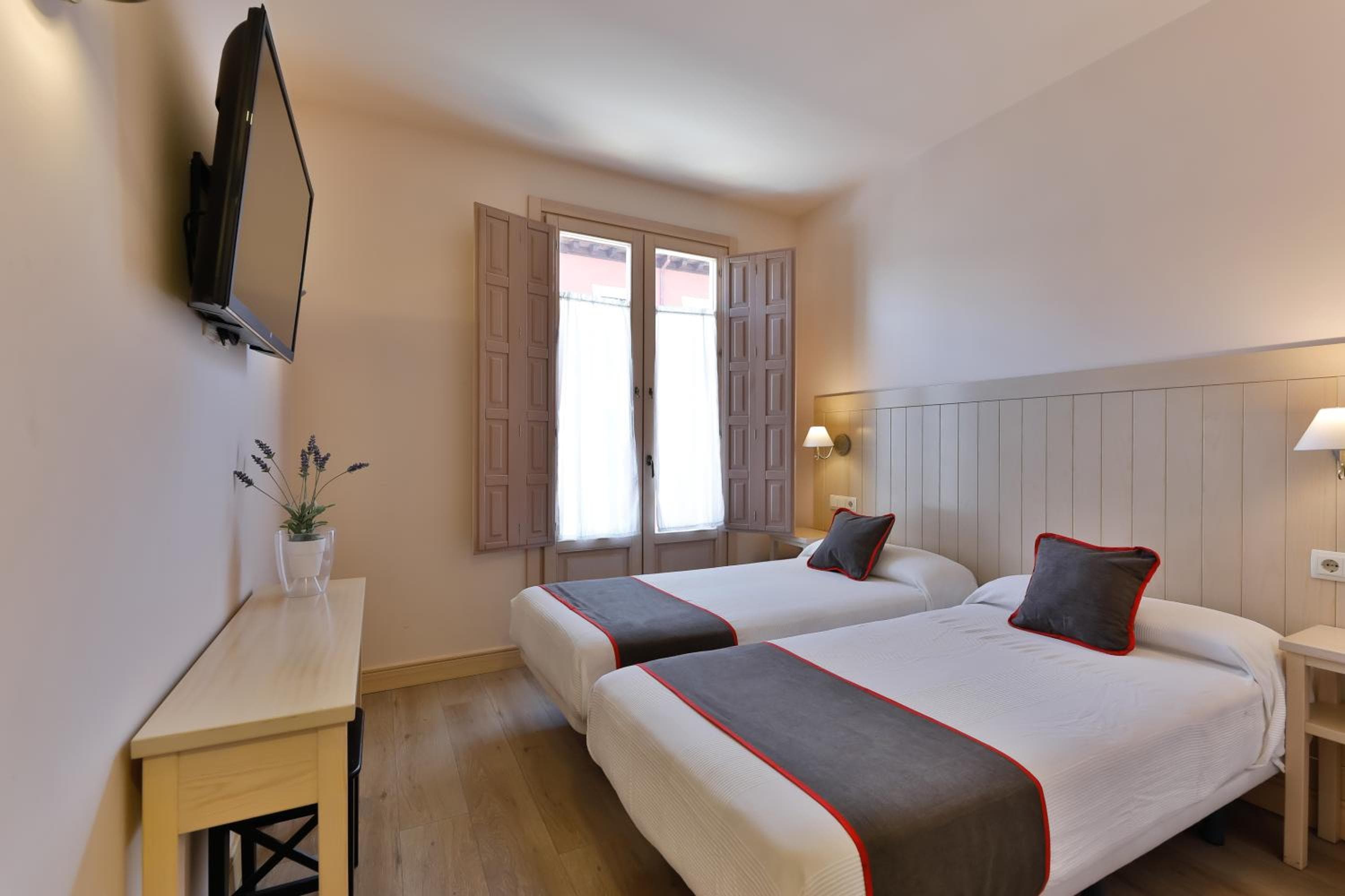 Hostal La Chata by Vivere Stays