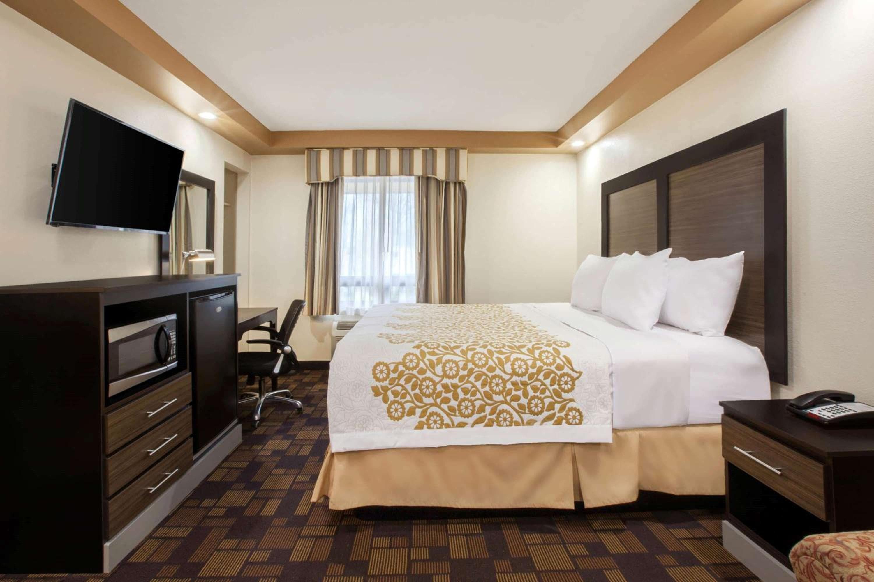 Econo Lodge Woodbridge