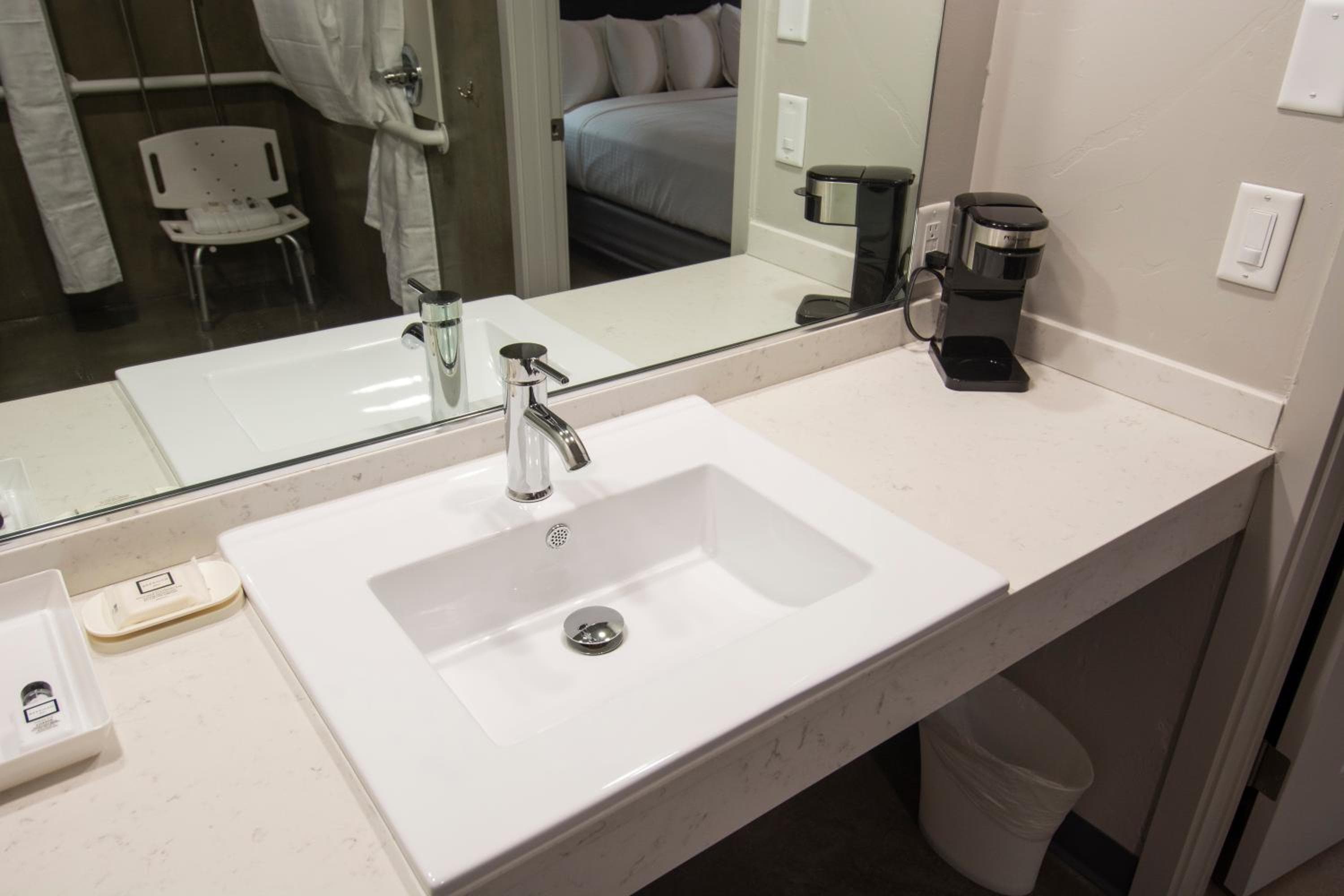 Americana Modern Hotel