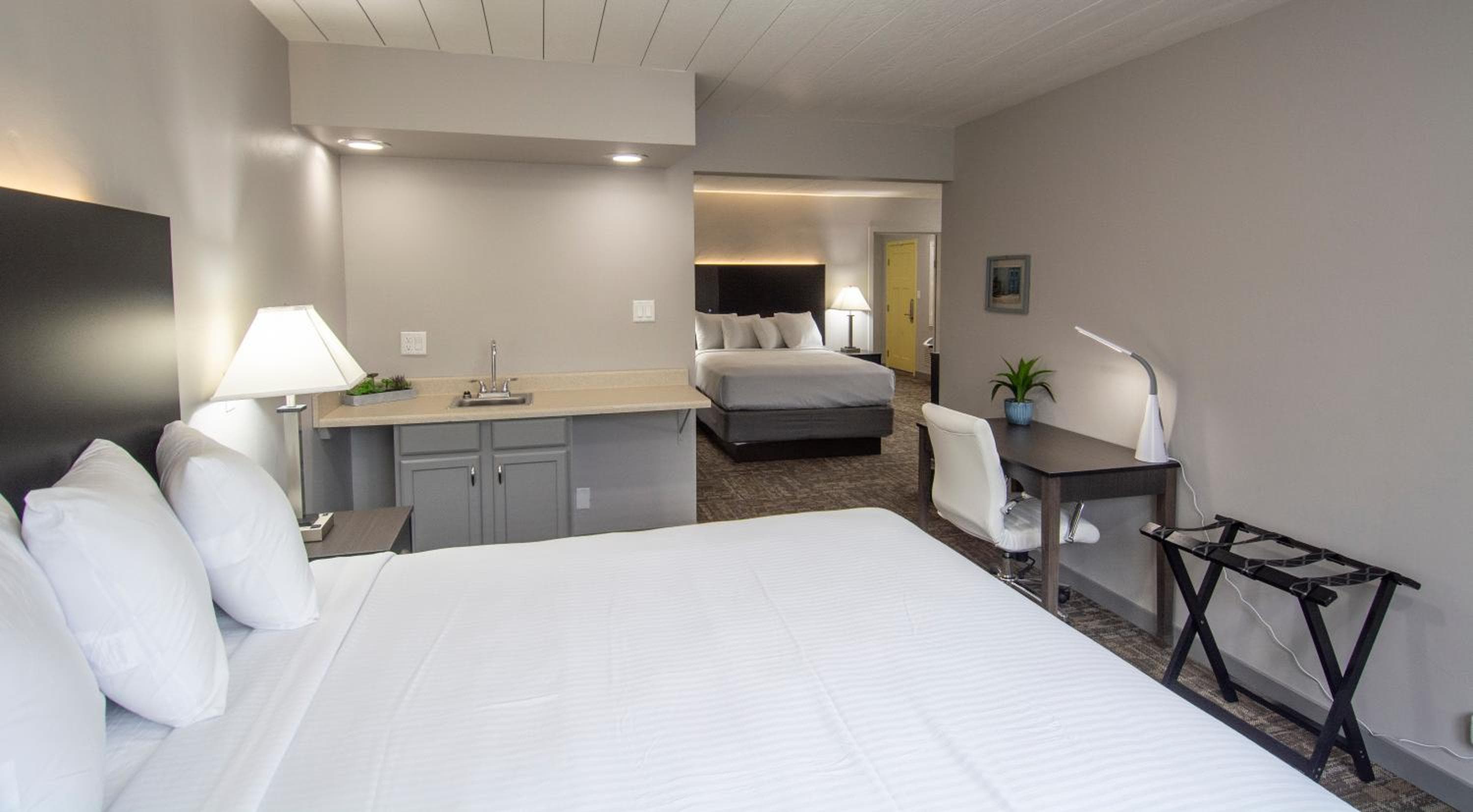 Americana Modern Hotel