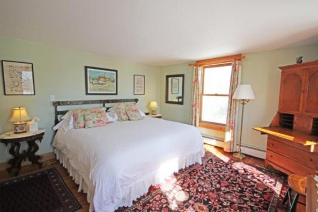 Highland Lake Inn