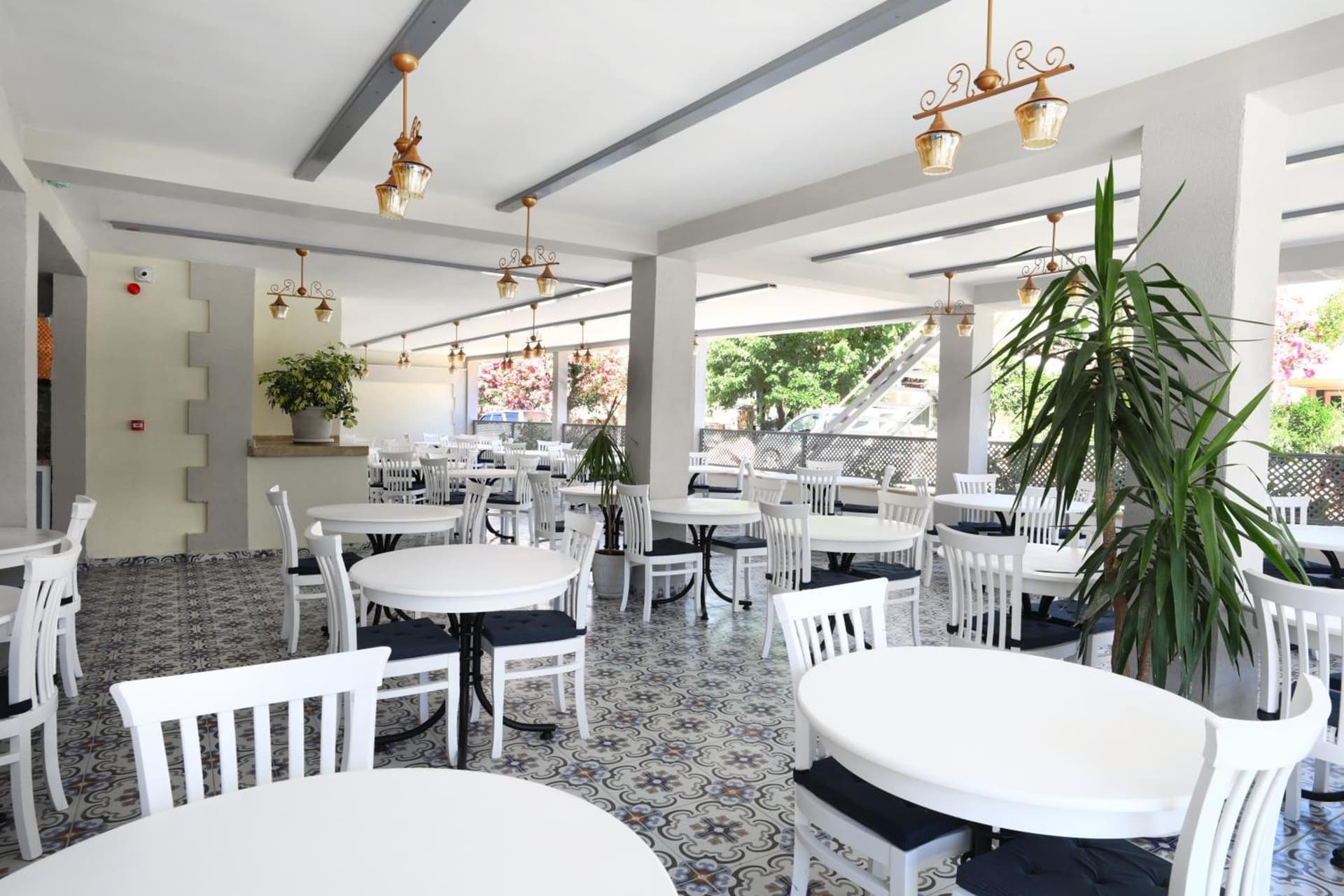 Summer Garden Suites Beach Hotel