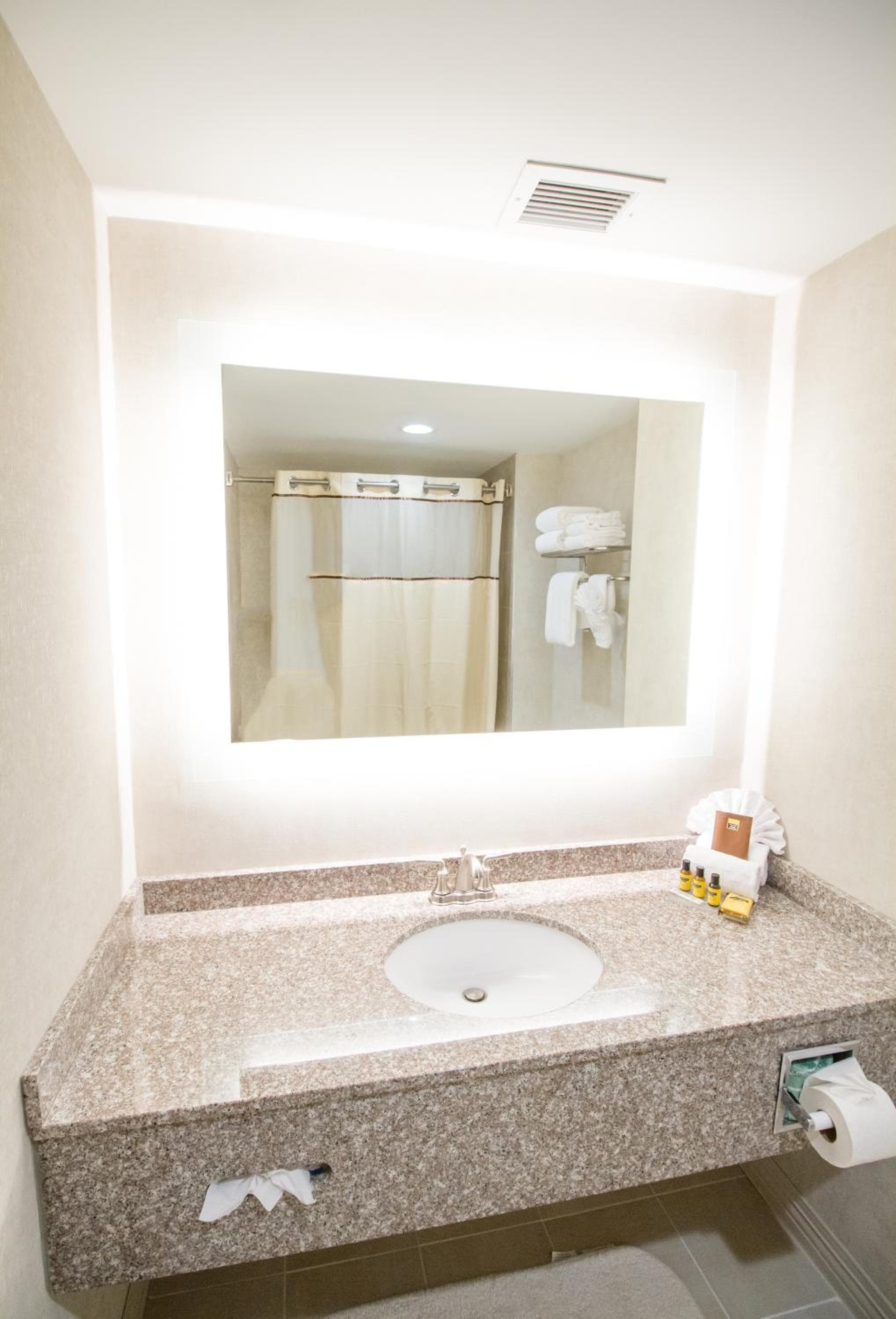 Best Western Plus Fairfield Executive Inn
