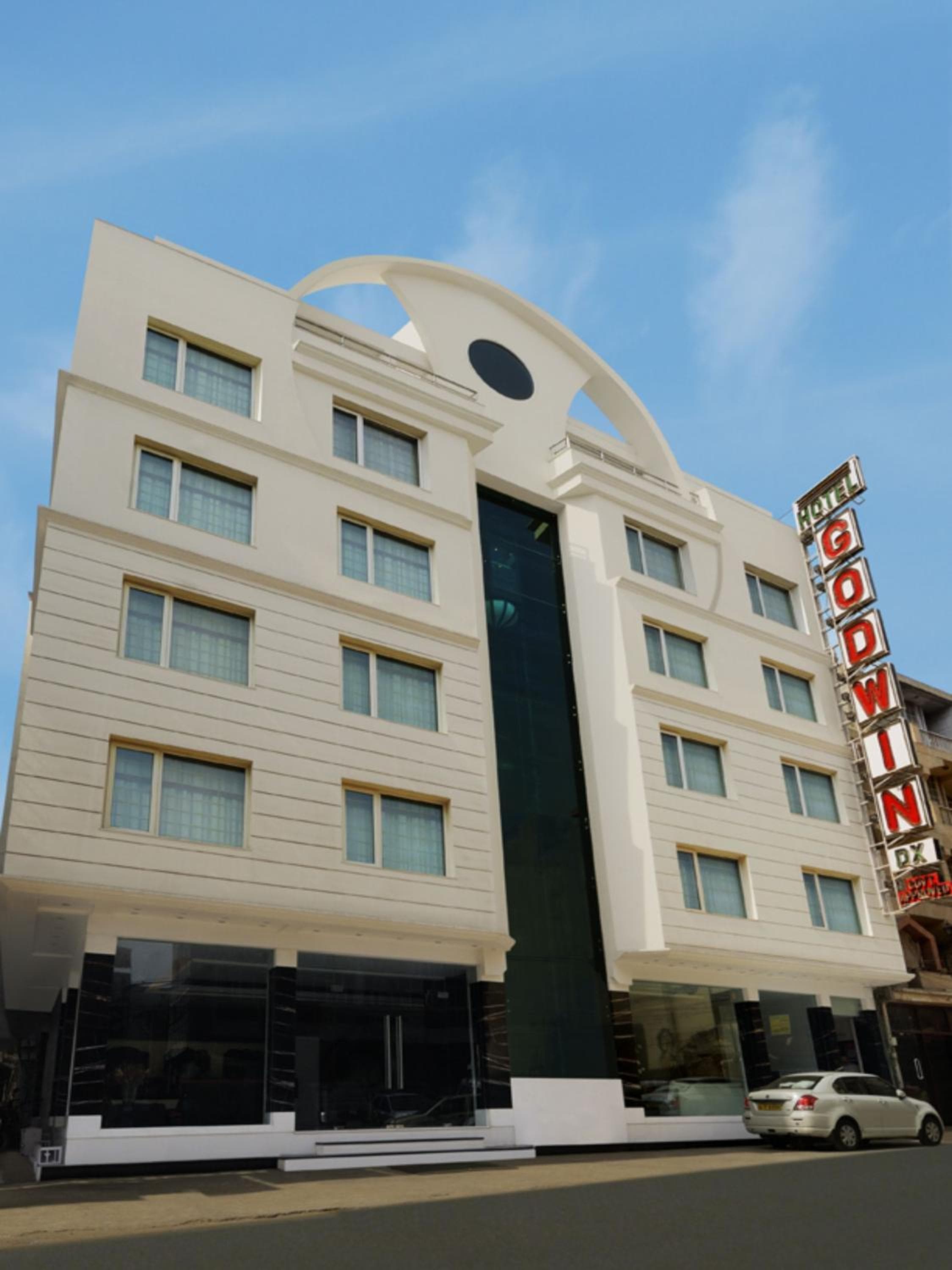 HOTEL GODWIN DELUXE NEAR CONNAUGHT PLACE Offers FREE AIRPORT PICKUP