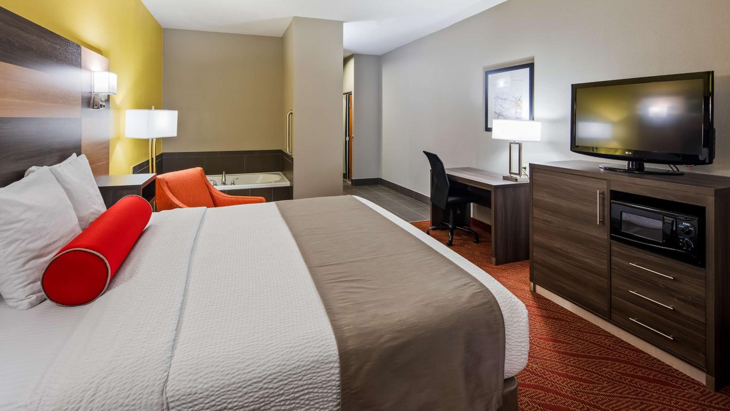 Best Western Plus Midwest City Inn & Suites