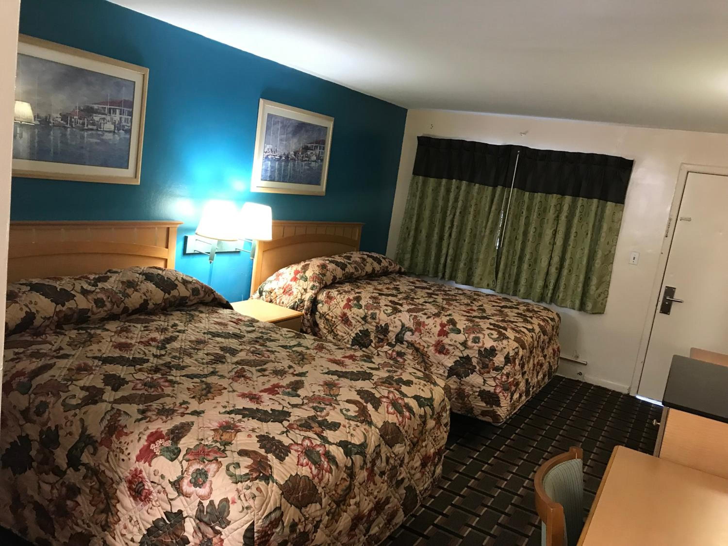 Blue Falls Motel
