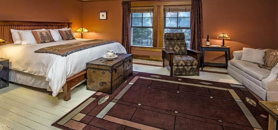 McCloud Hotel