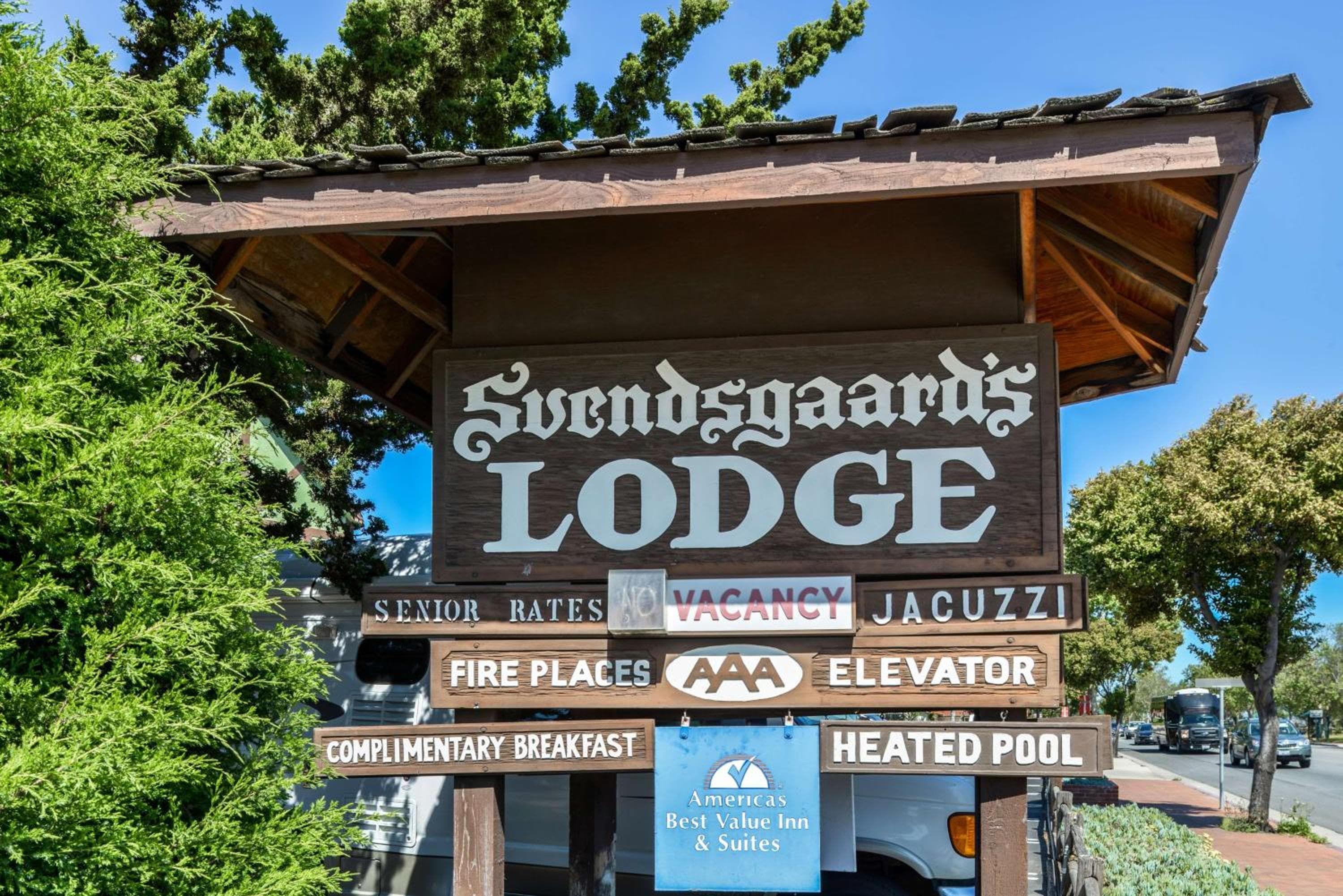 Svendsgaard's Lodge- Americas Best Value Inn & Suites
