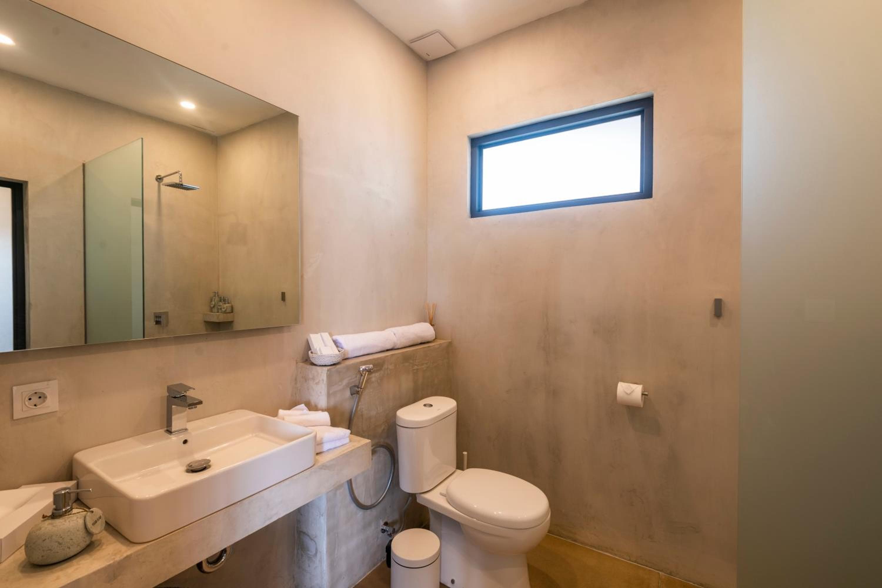 Canggu Dream Studios & Villas