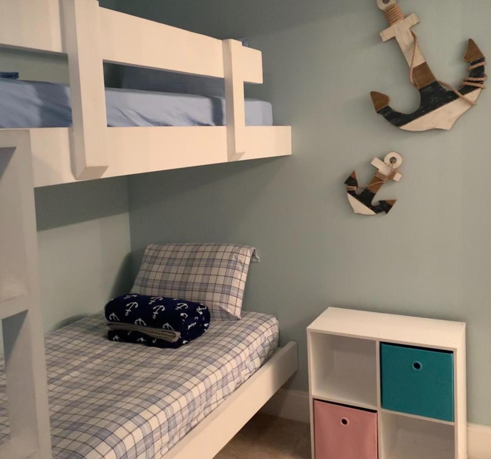 LAKETOWN 5 POOLs STEPS TO BEACH FAMILY FRIENDLY