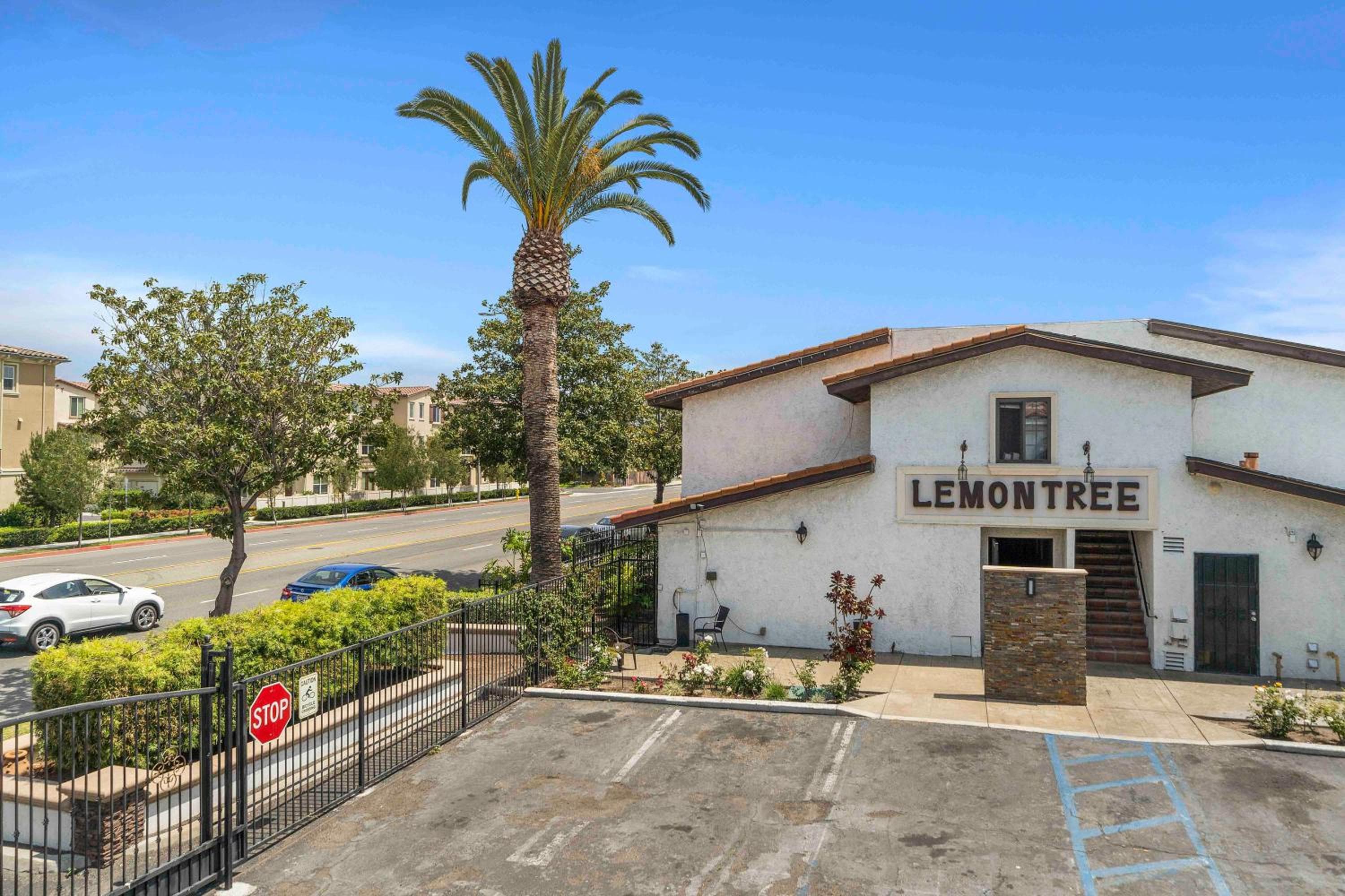 Lemon Tree Hotel and Suites