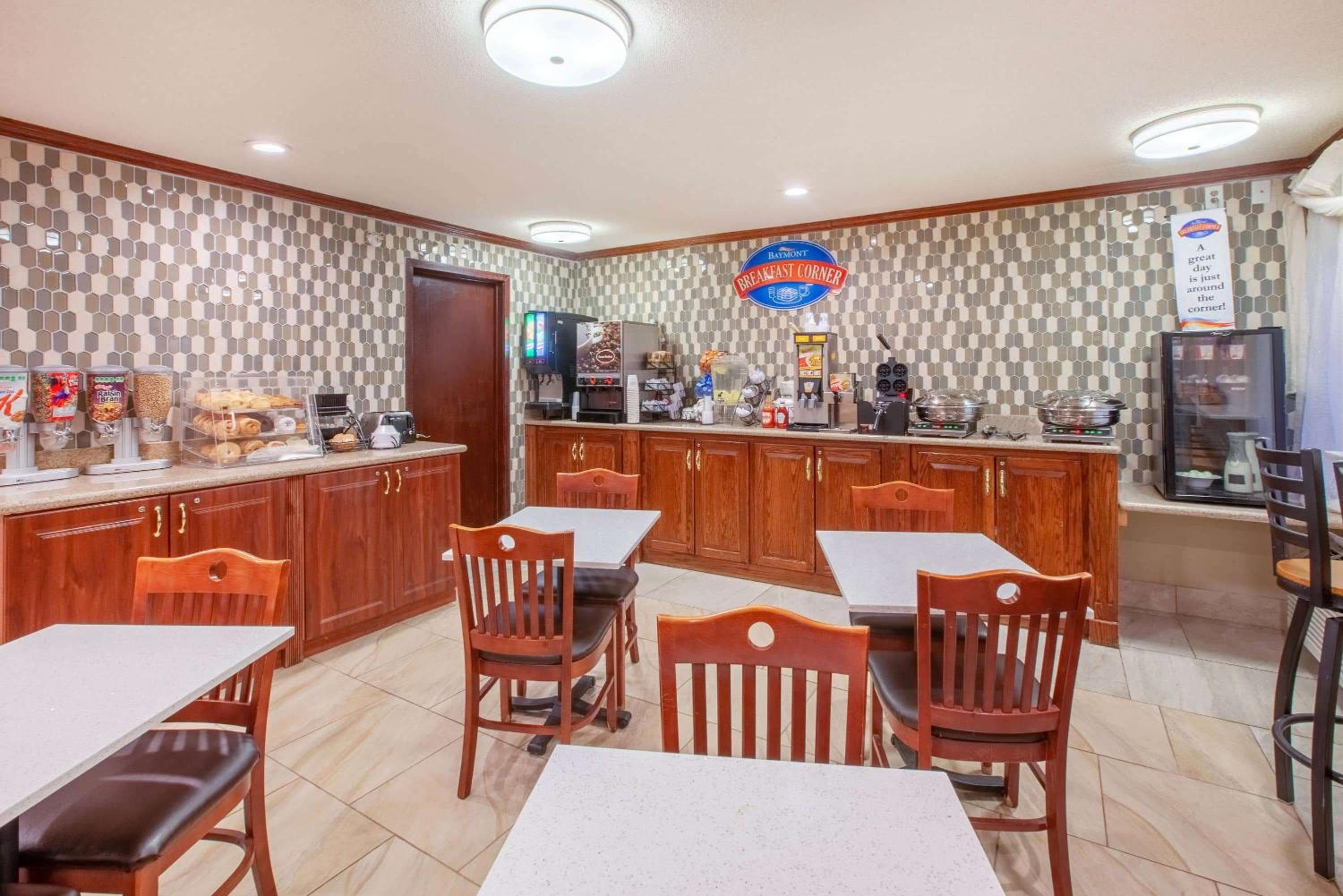 Baymont by Wyndham Grand Rapids Airport