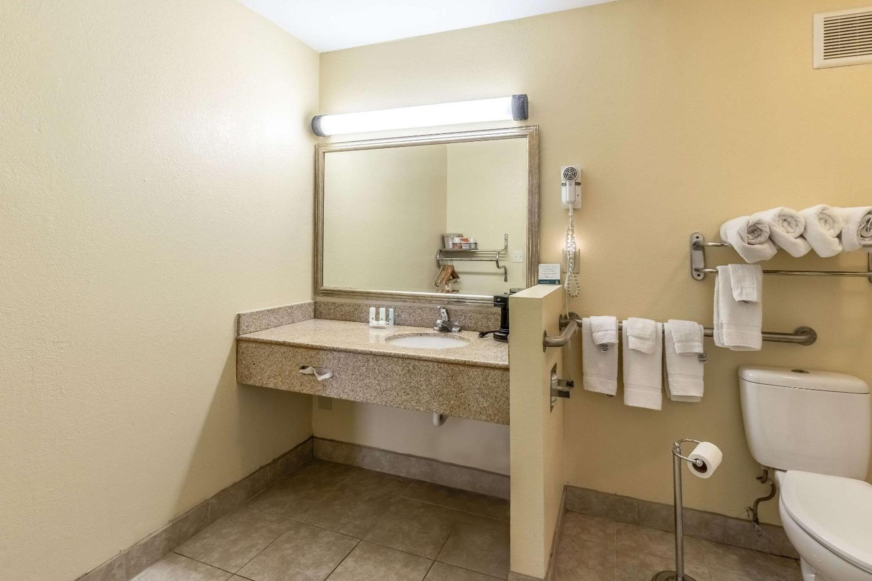 Quality Inn Franklin - Cool Springs Area