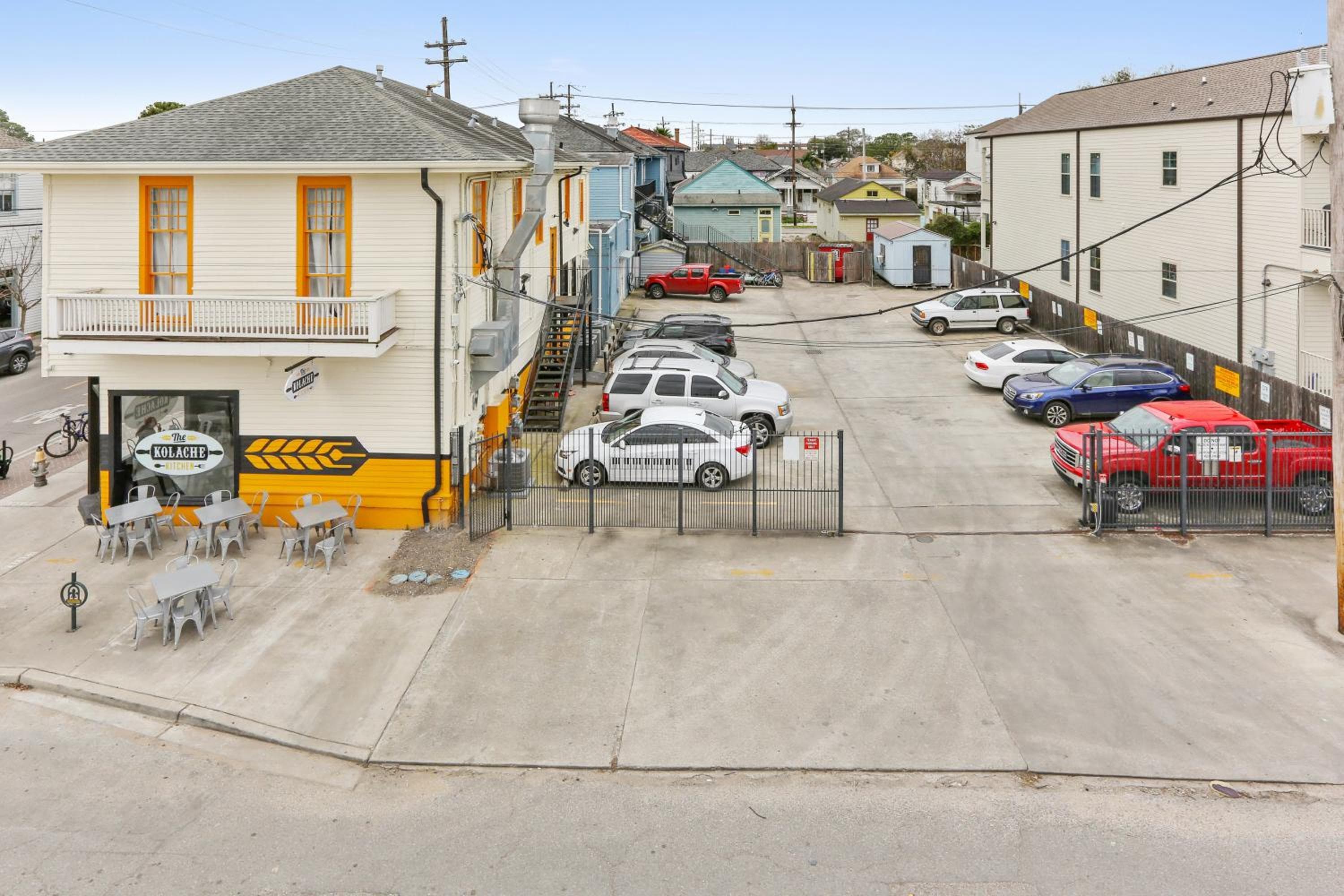 Freret Apartments near Streetcar & Tulane
