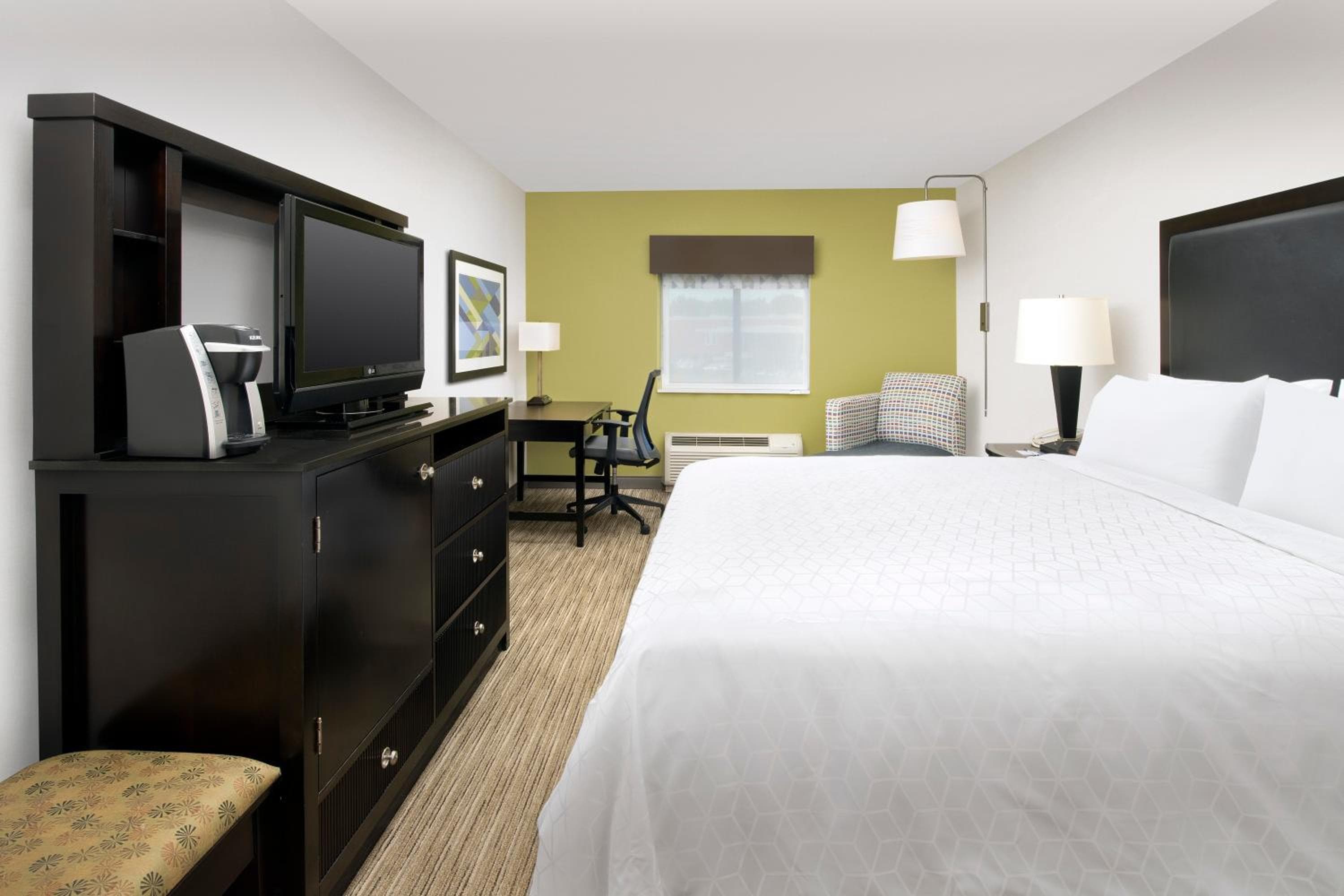 Holiday Inn Express Boston - Saugus by IHG