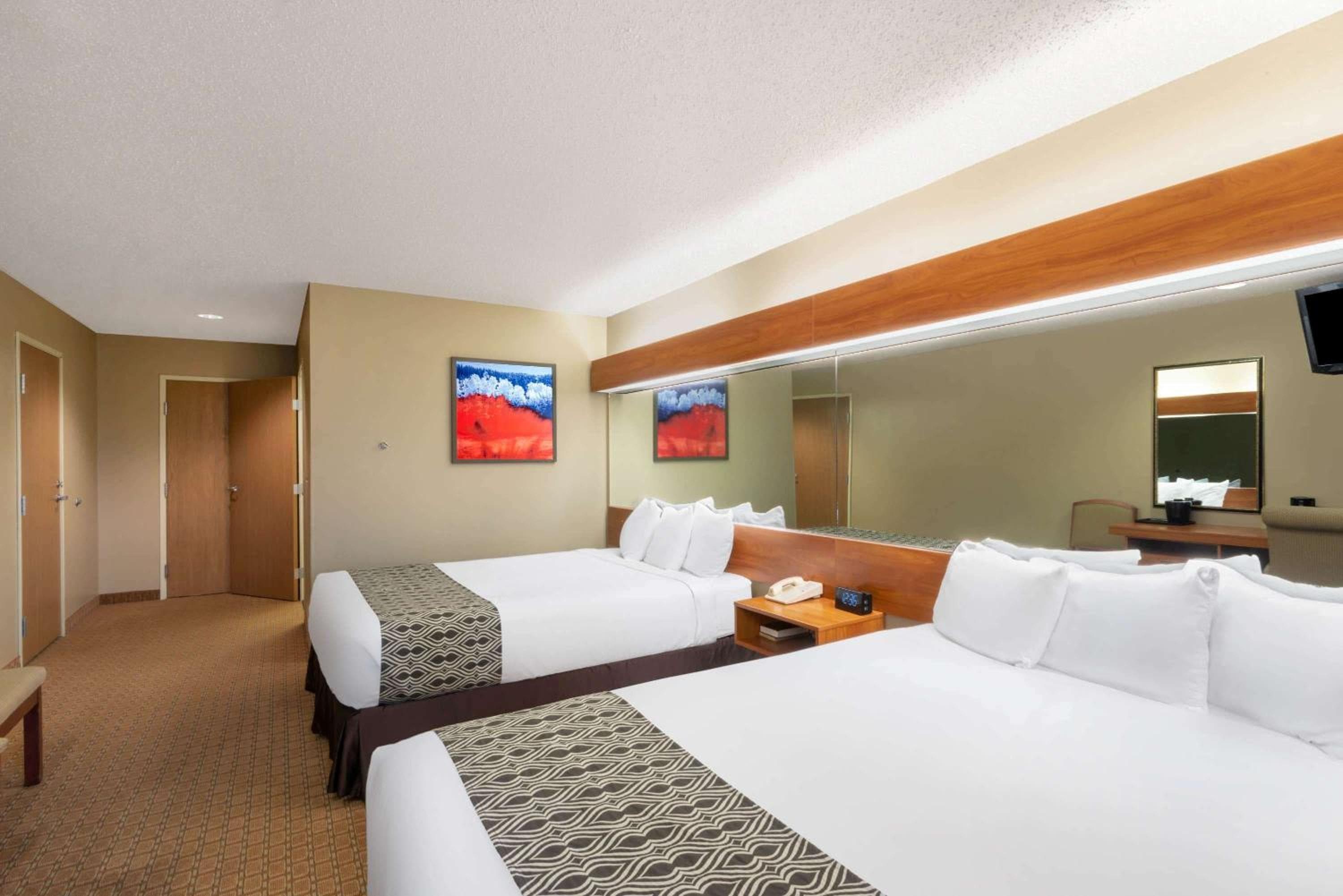 Microtel Inn & Suites