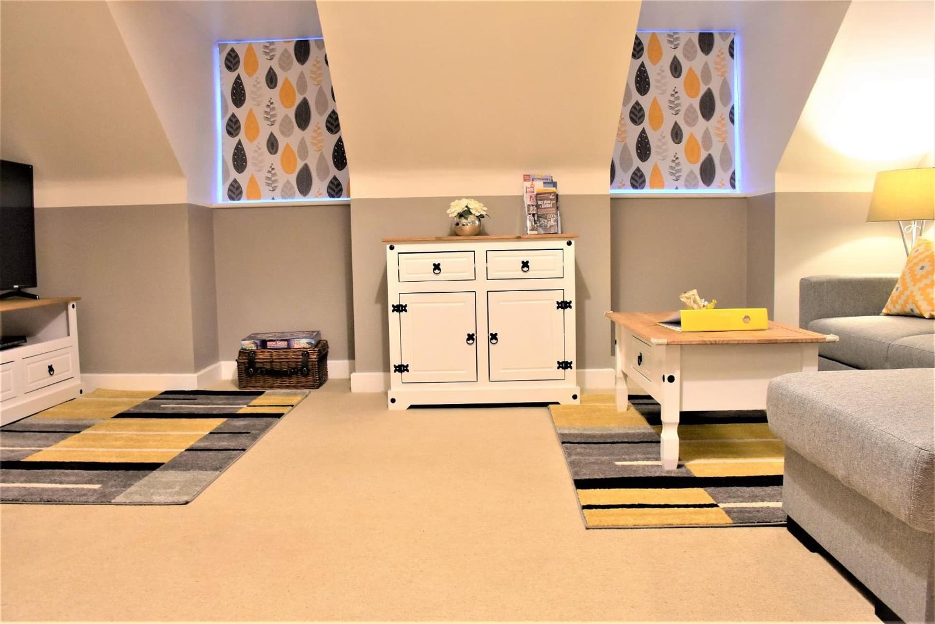 Bard's Nest, Crucible Apartment, FREE private parking, 3 mins walk to Birthplace