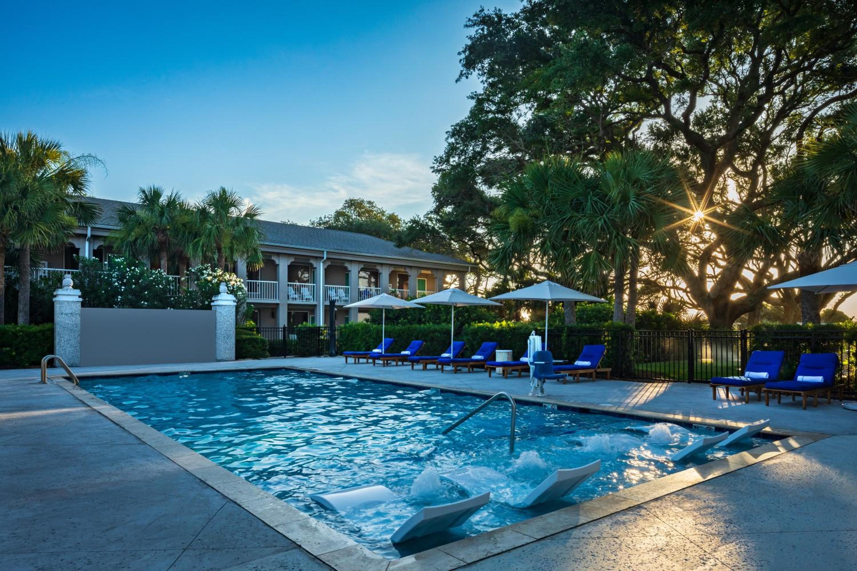 Beachview Club Hotel