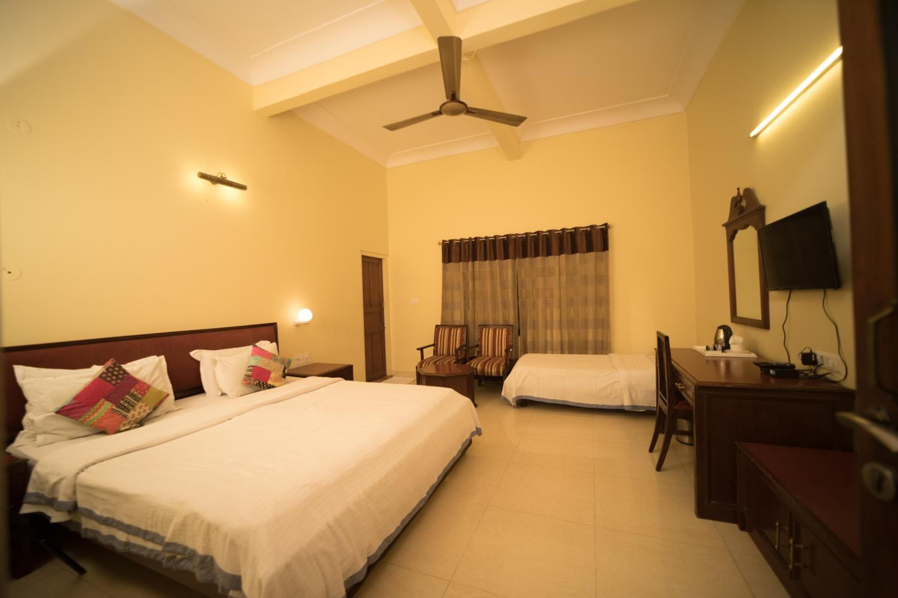Hotel H R Palace