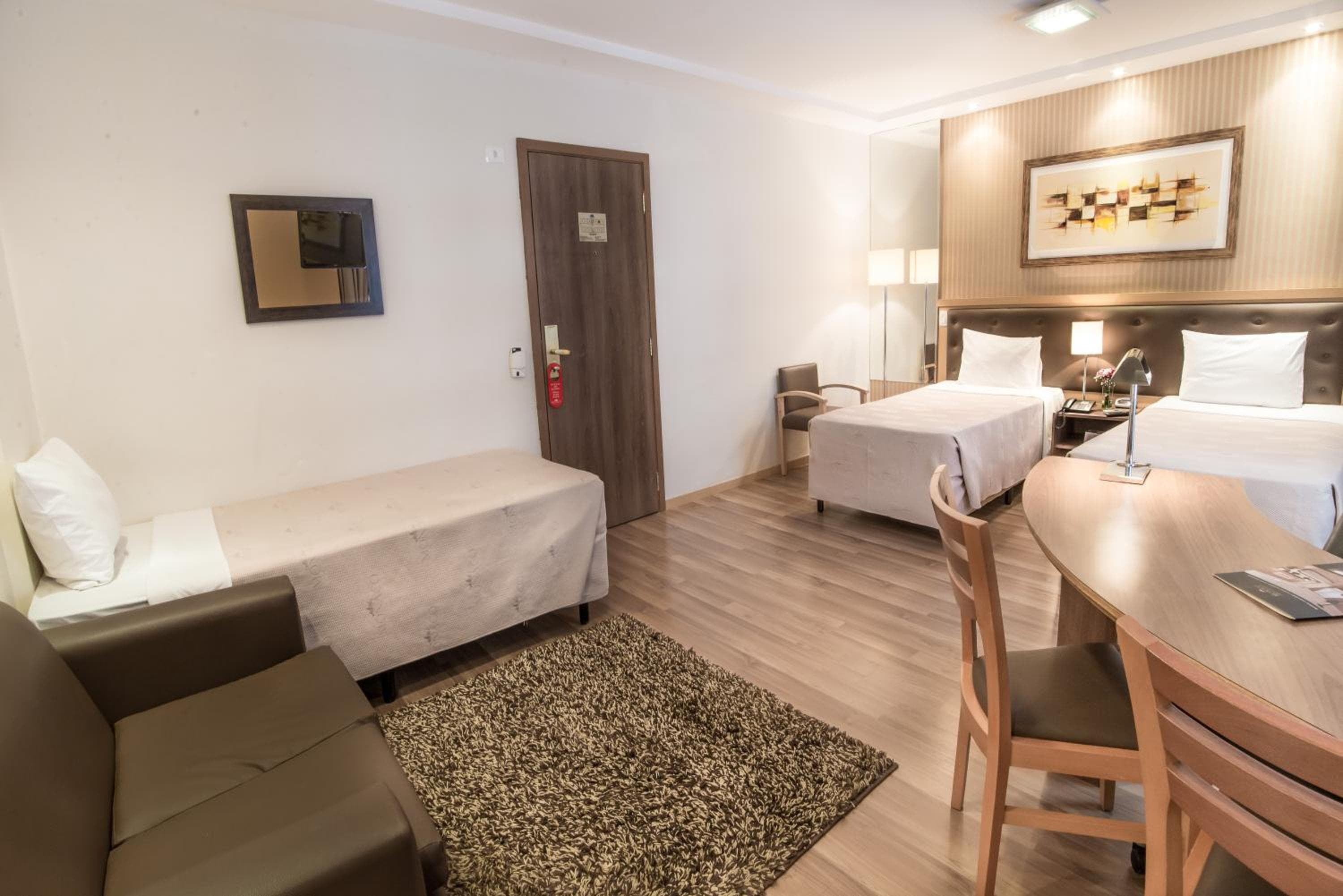 Monaco Hotel & Convention By Easy Class