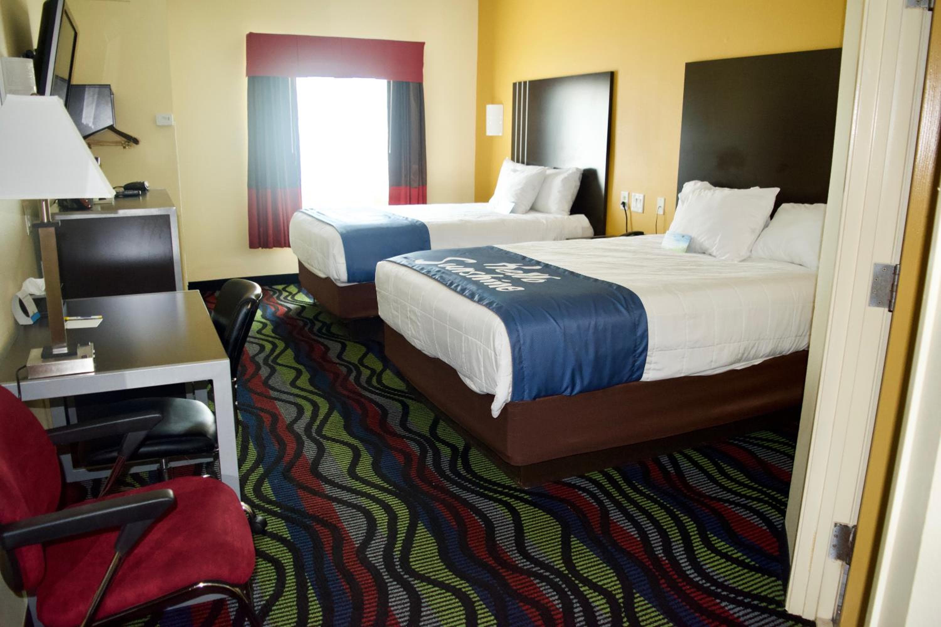 Days Inn & Suites by Wyndham Augusta Near Fort Eisenhower