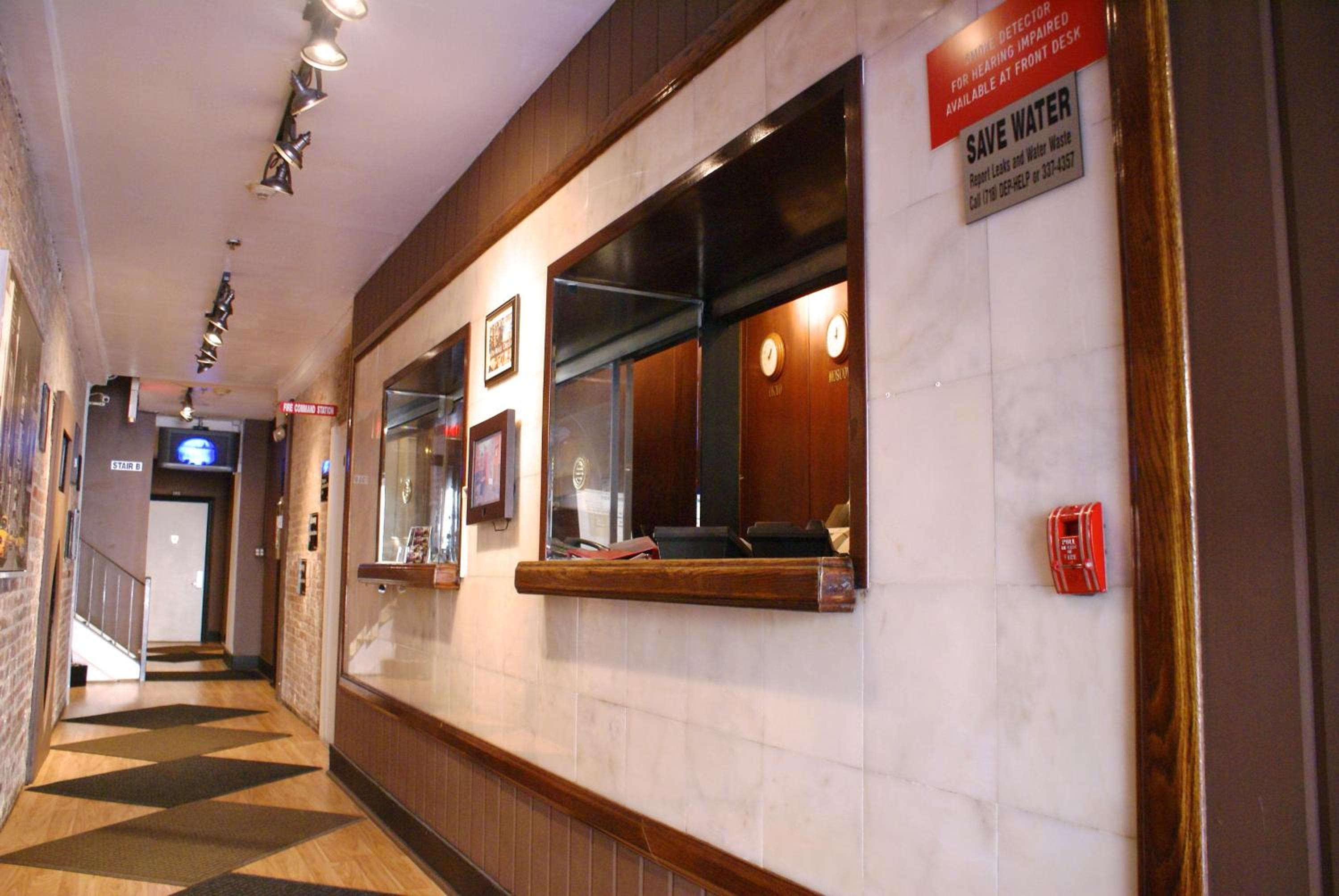 Off SoHo Suites Hotel