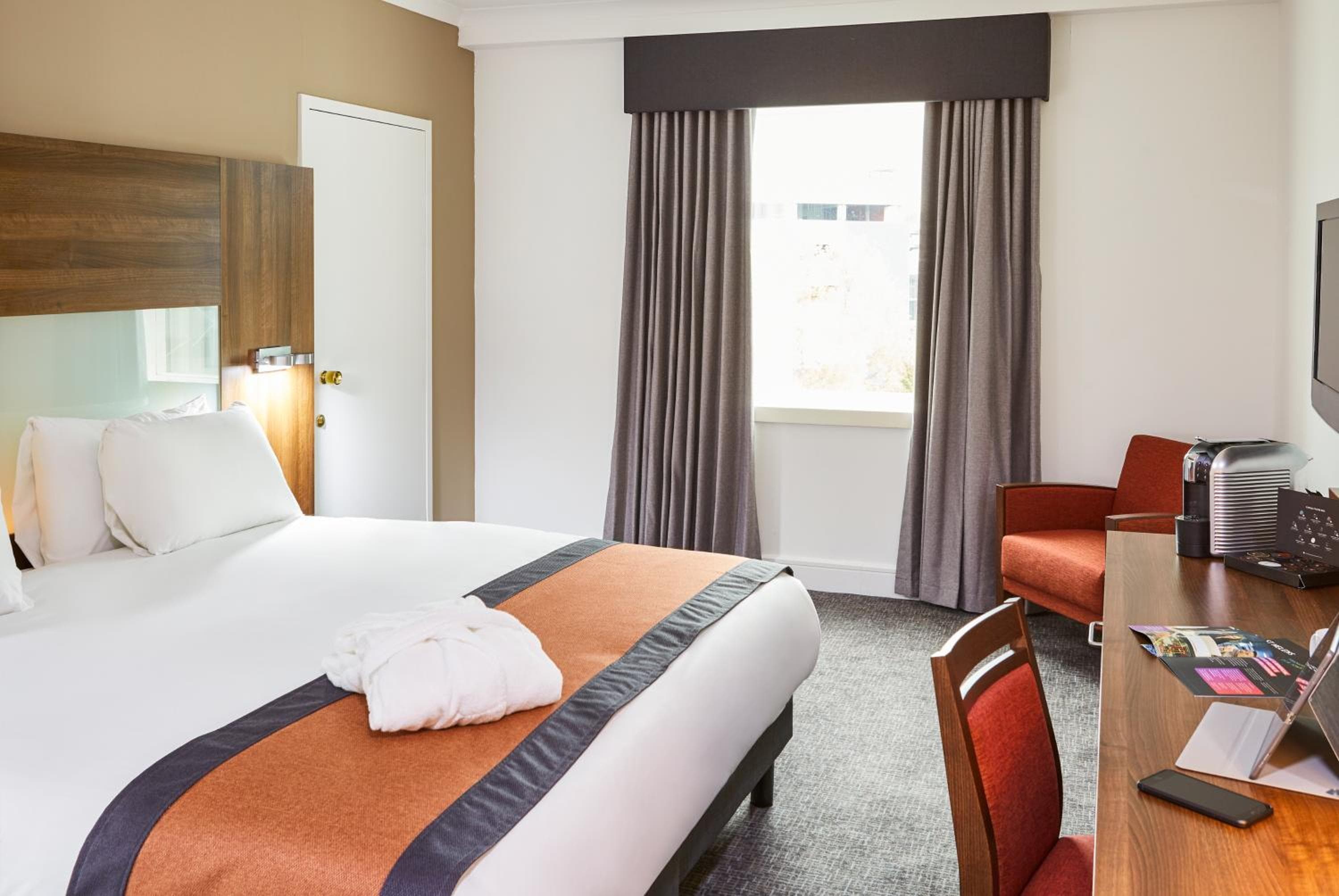 Mercure St Helens