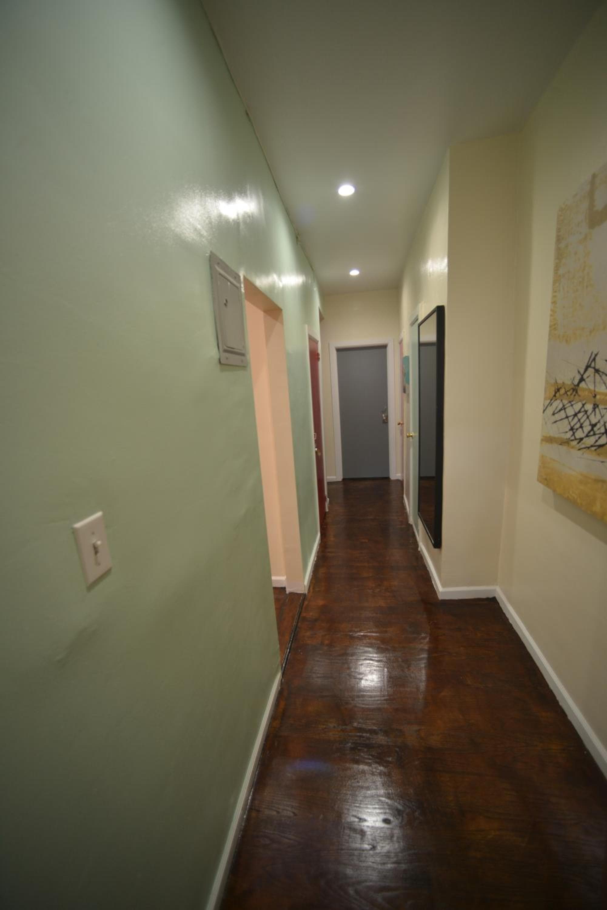 private room in a shared apartment 15 minutes to times square!