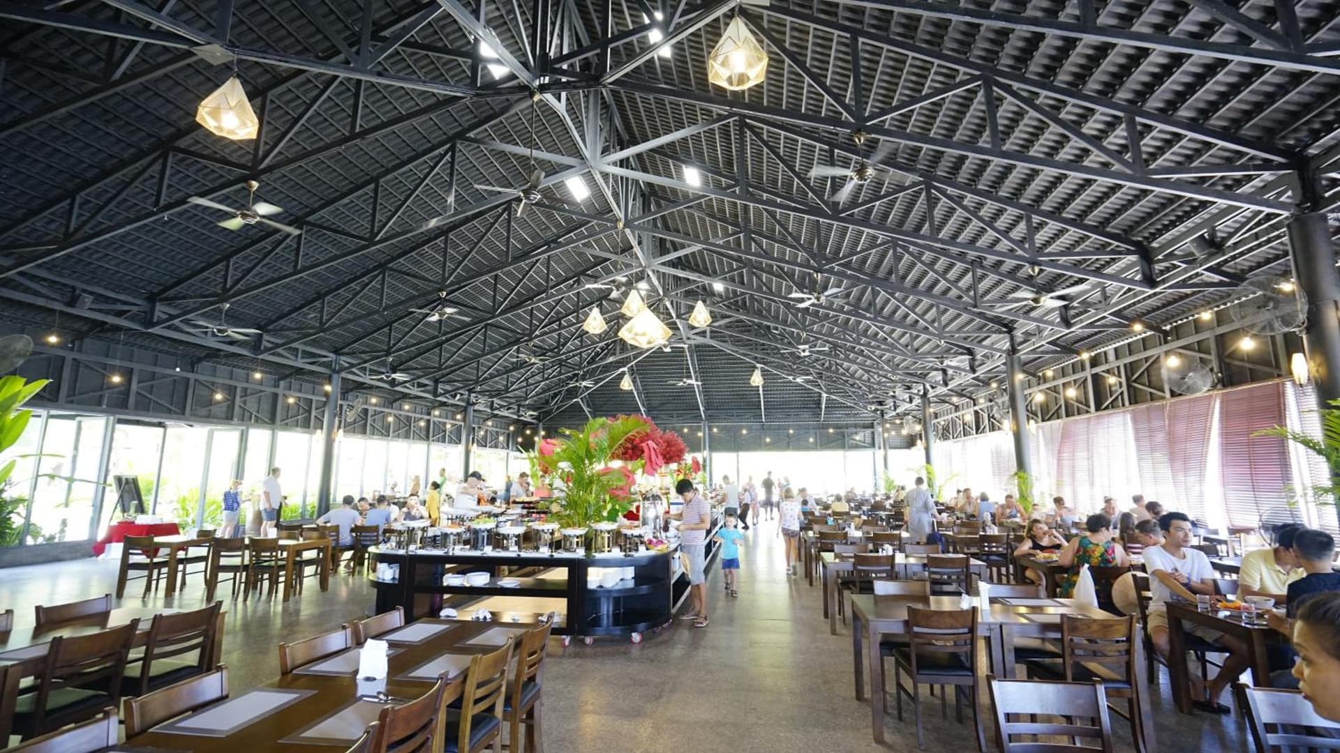 Diamond Bay Resort & Spa