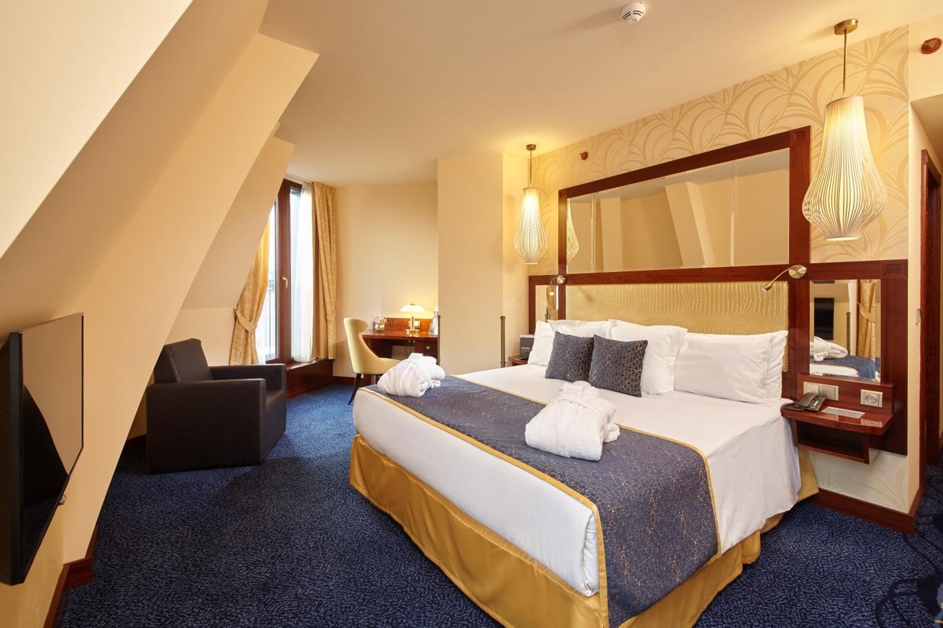 hotel room