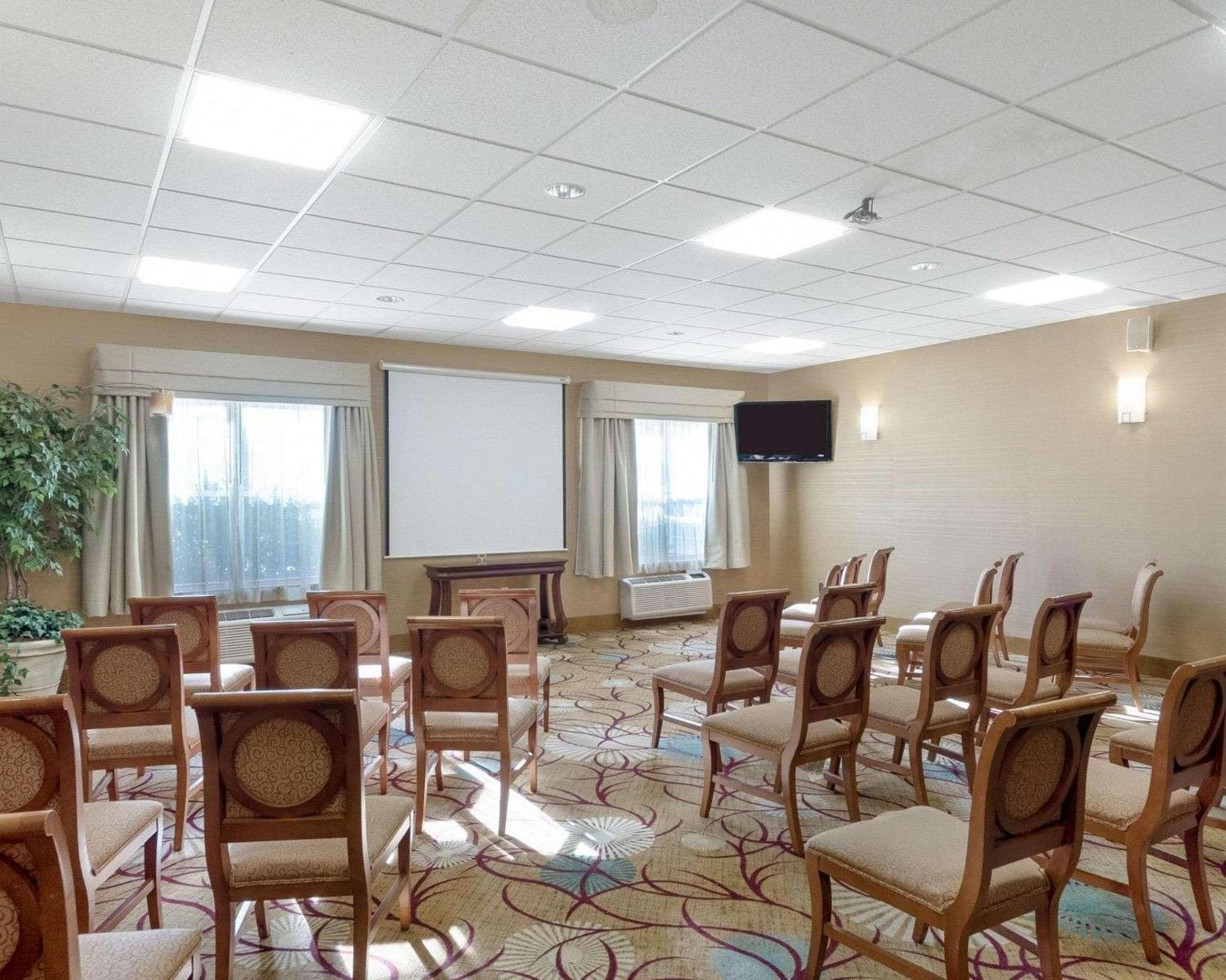 Comfort Inn & Suites Fayetteville-University Area