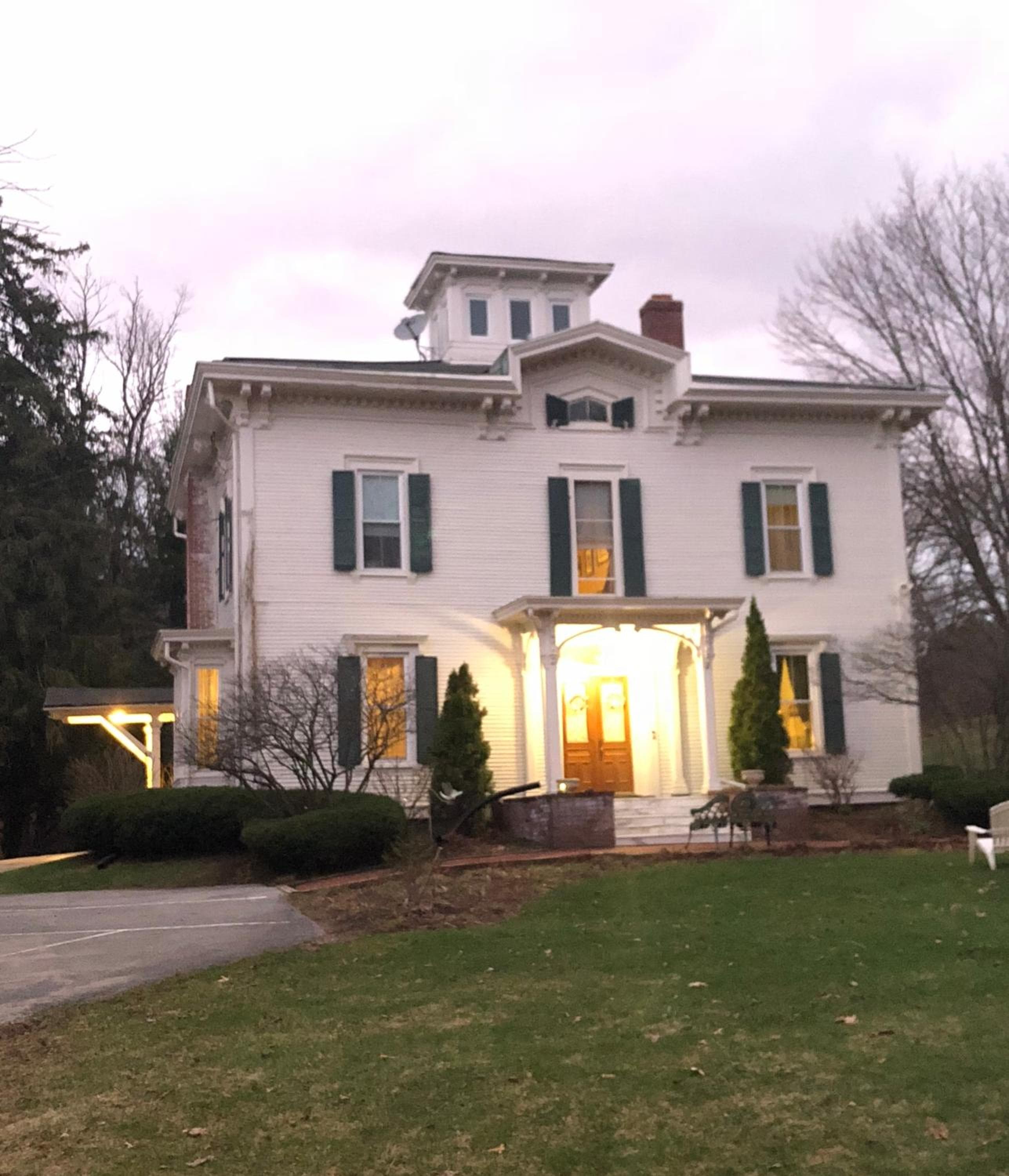 Antique Mansion B & B