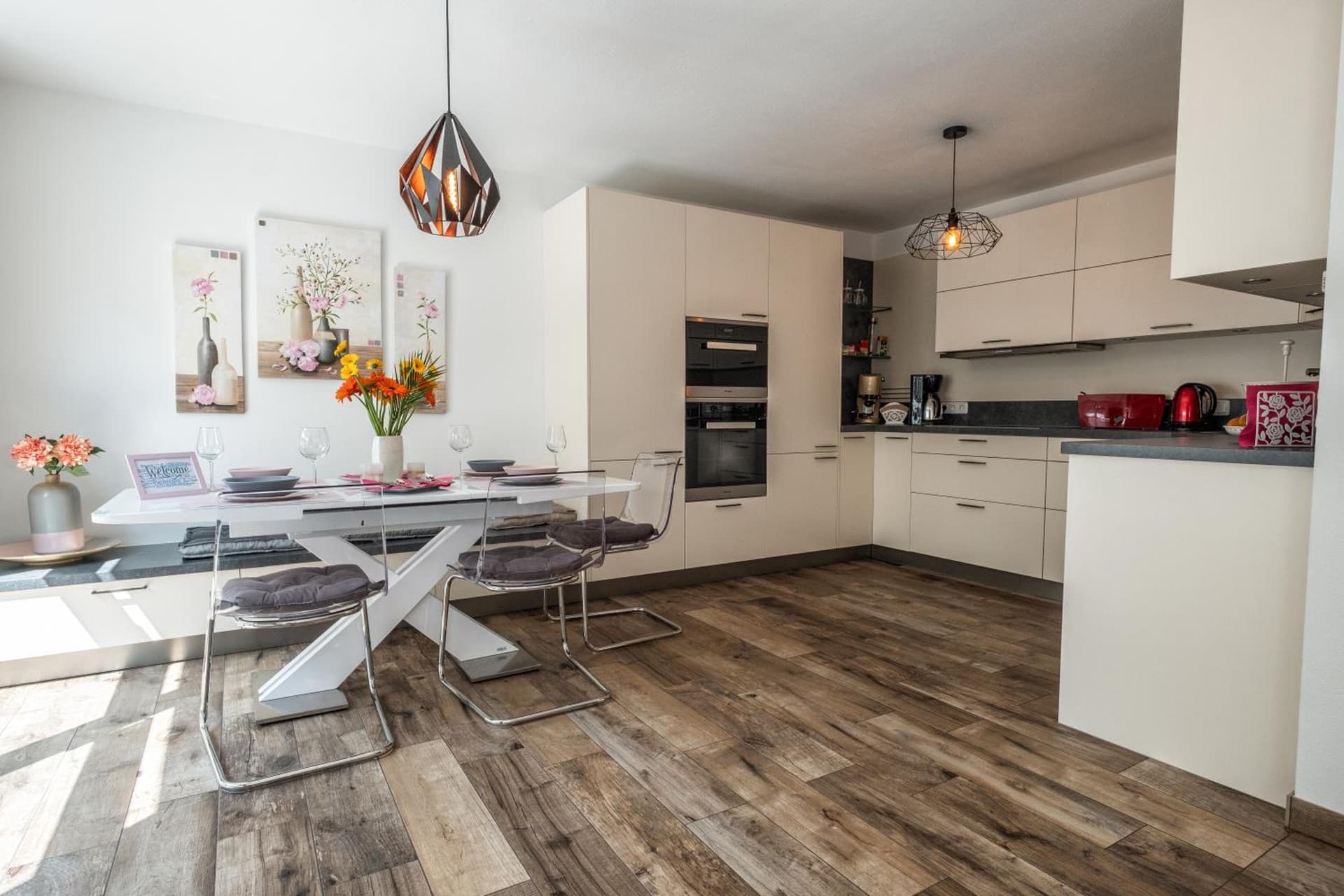 Moderne Souterrain-Wohnung
