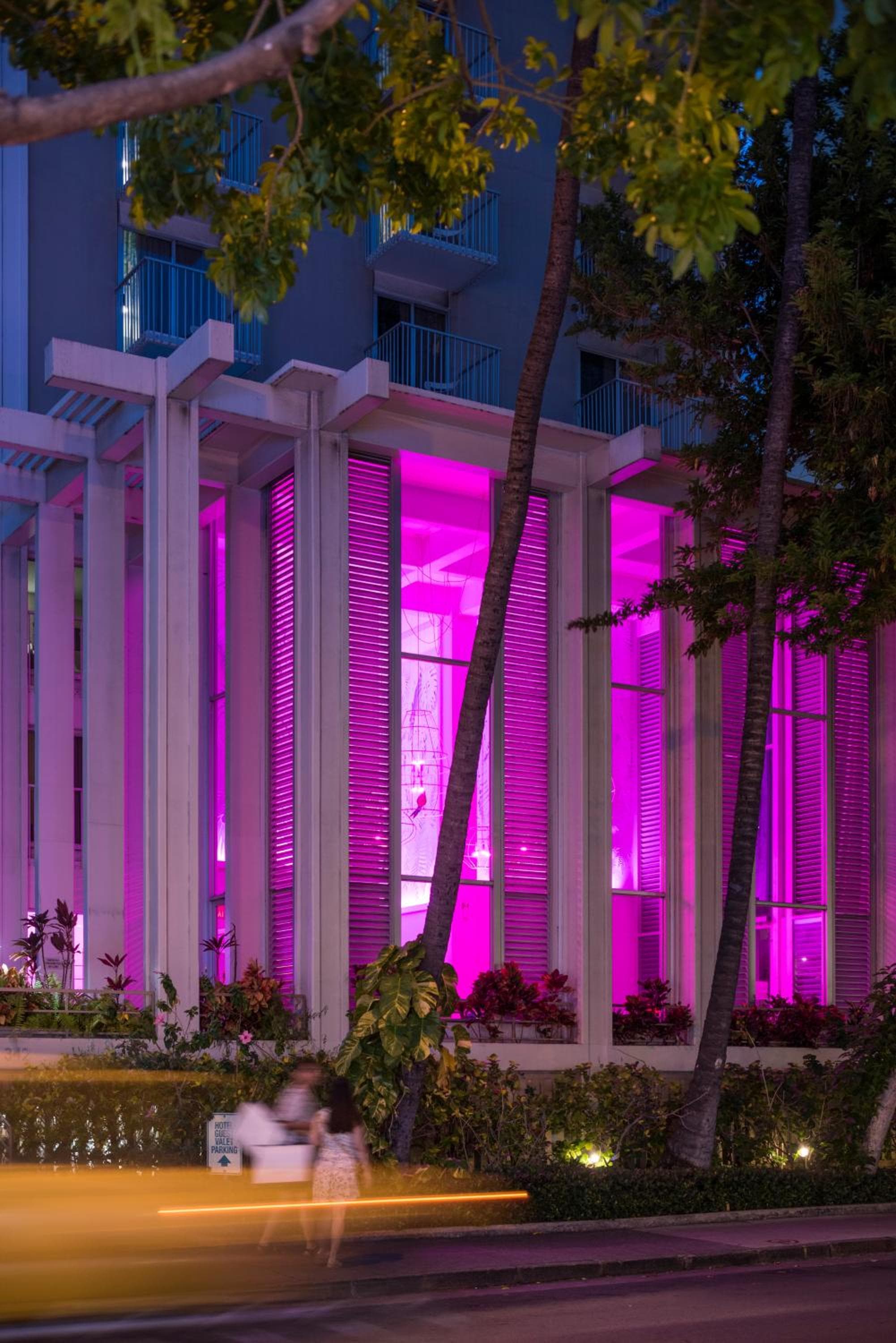 Shoreline Hotel Waikiki