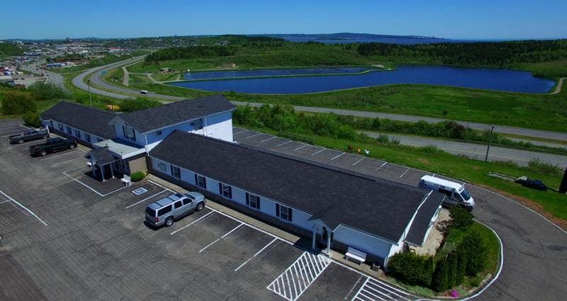 Econo Lodge Inn & Suites