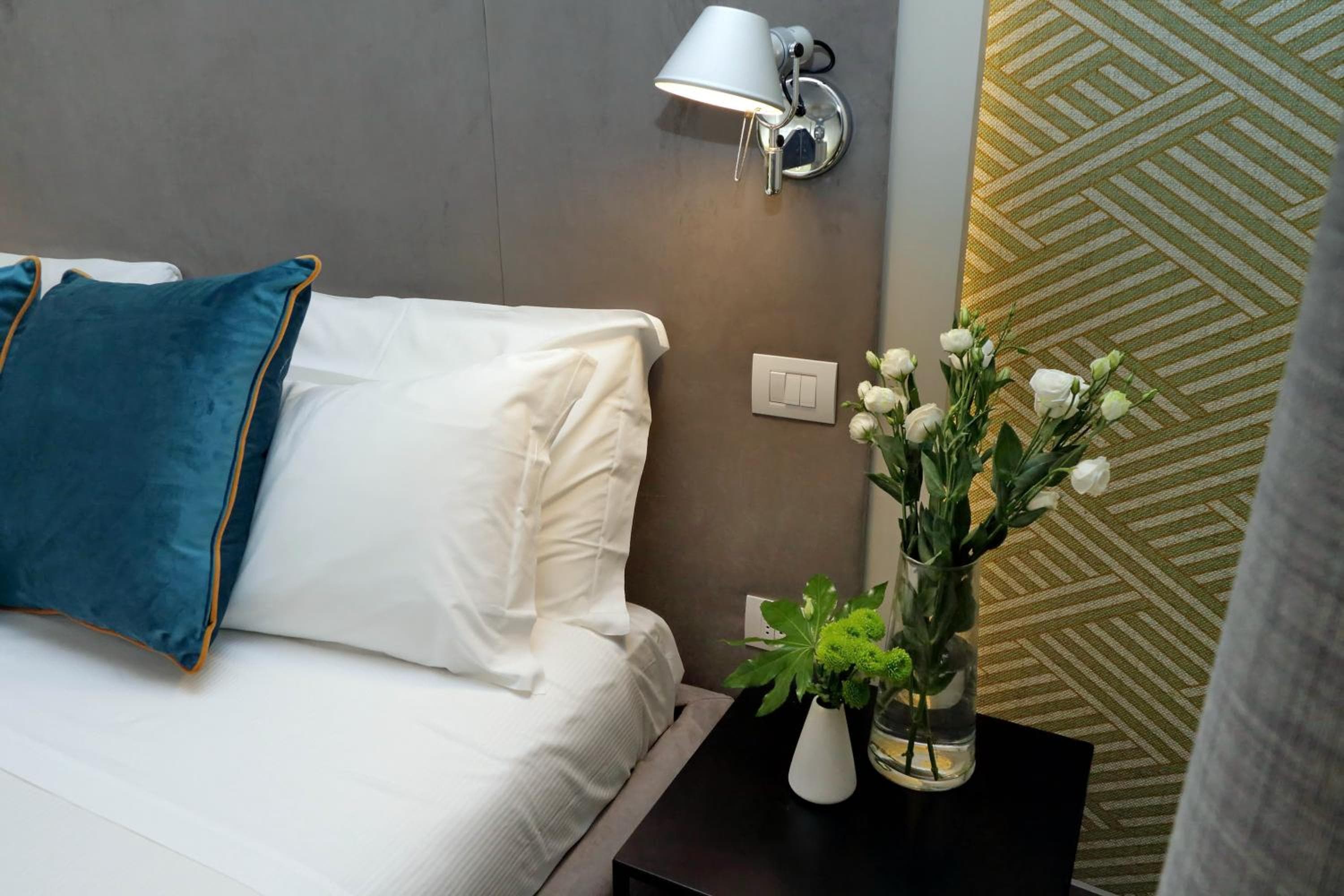Roma Five Suites