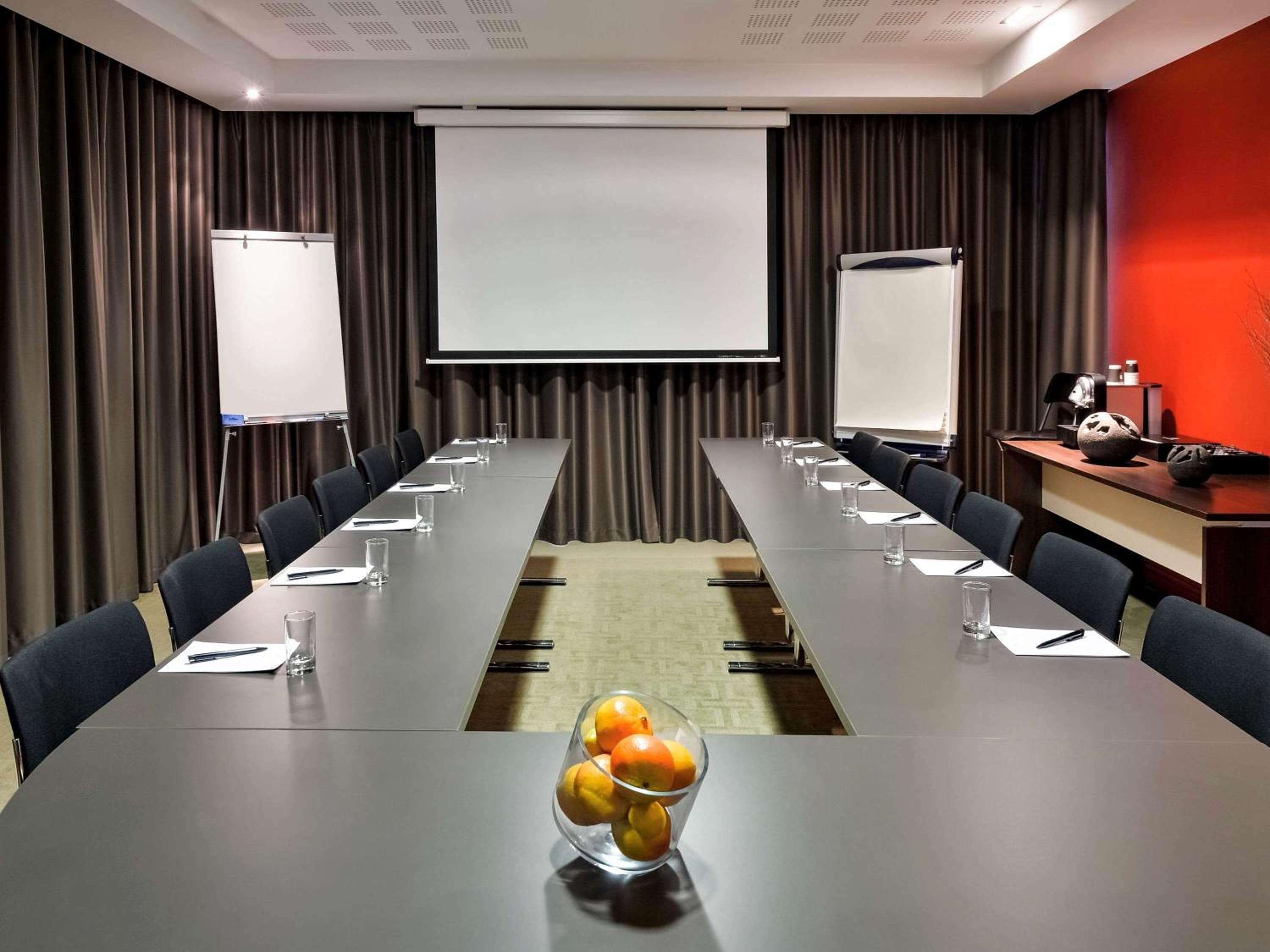 meeting & event spaces