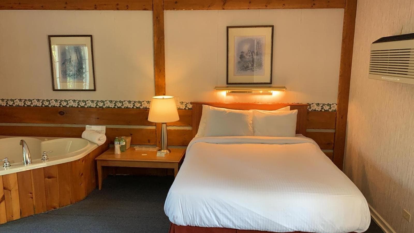 Algonquin Lakeside Resort