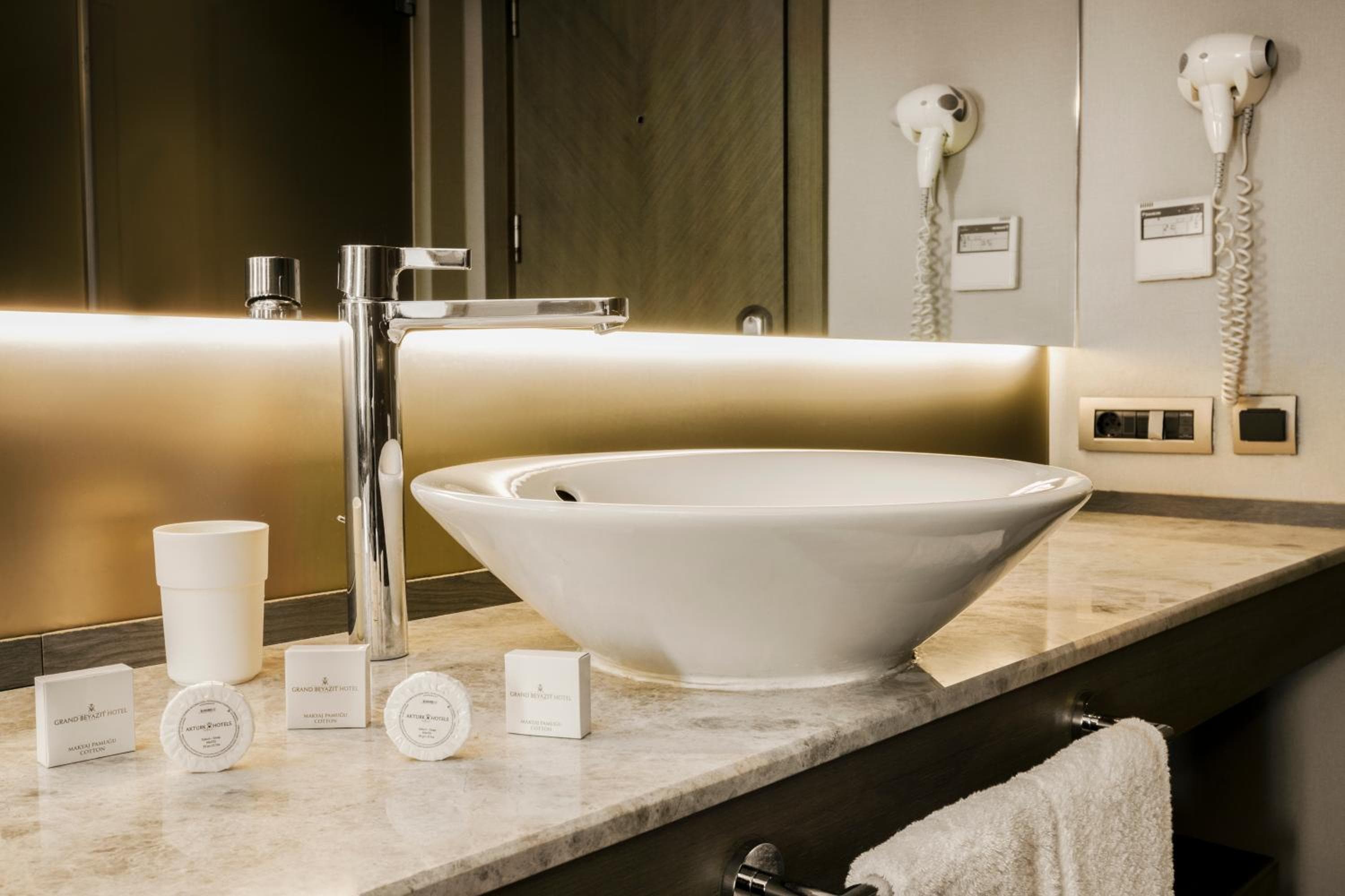AHC Grand Bazaar Hotel