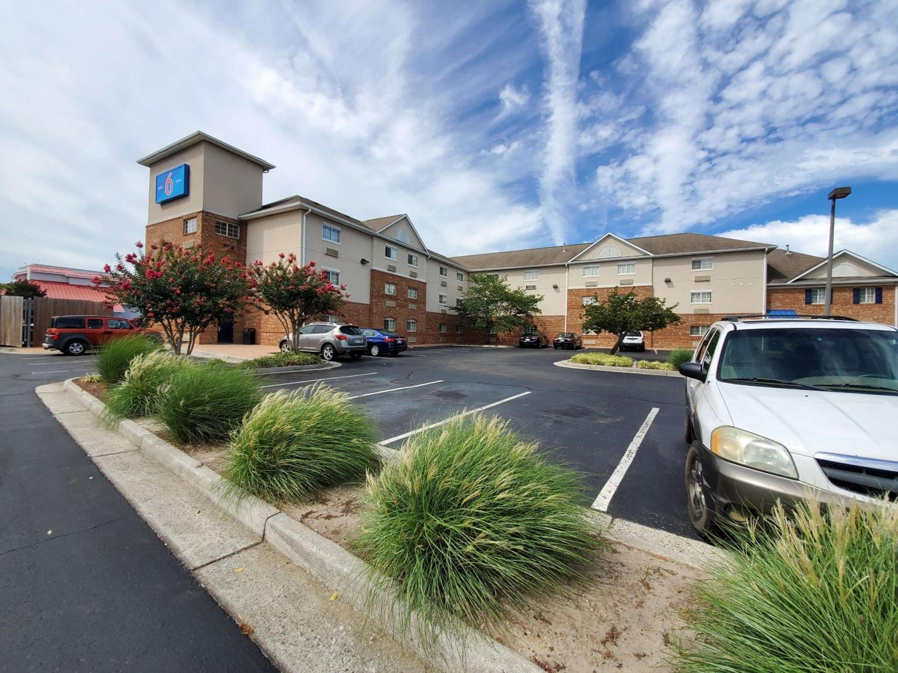 Studio 6 Extended Stay - Richmond, VA - I-64 West