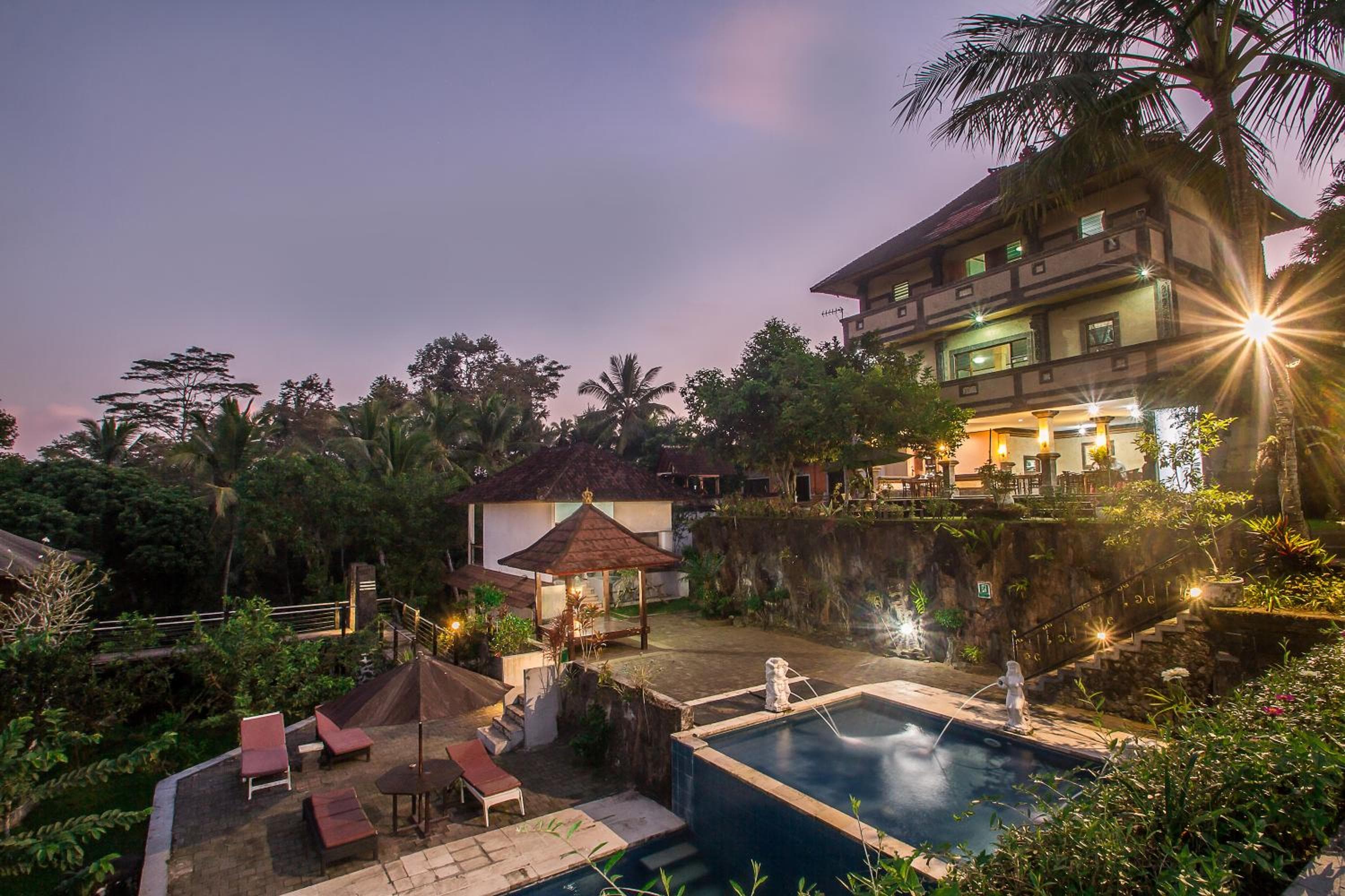 Puri Saron Hotel Madangan - Gianyar