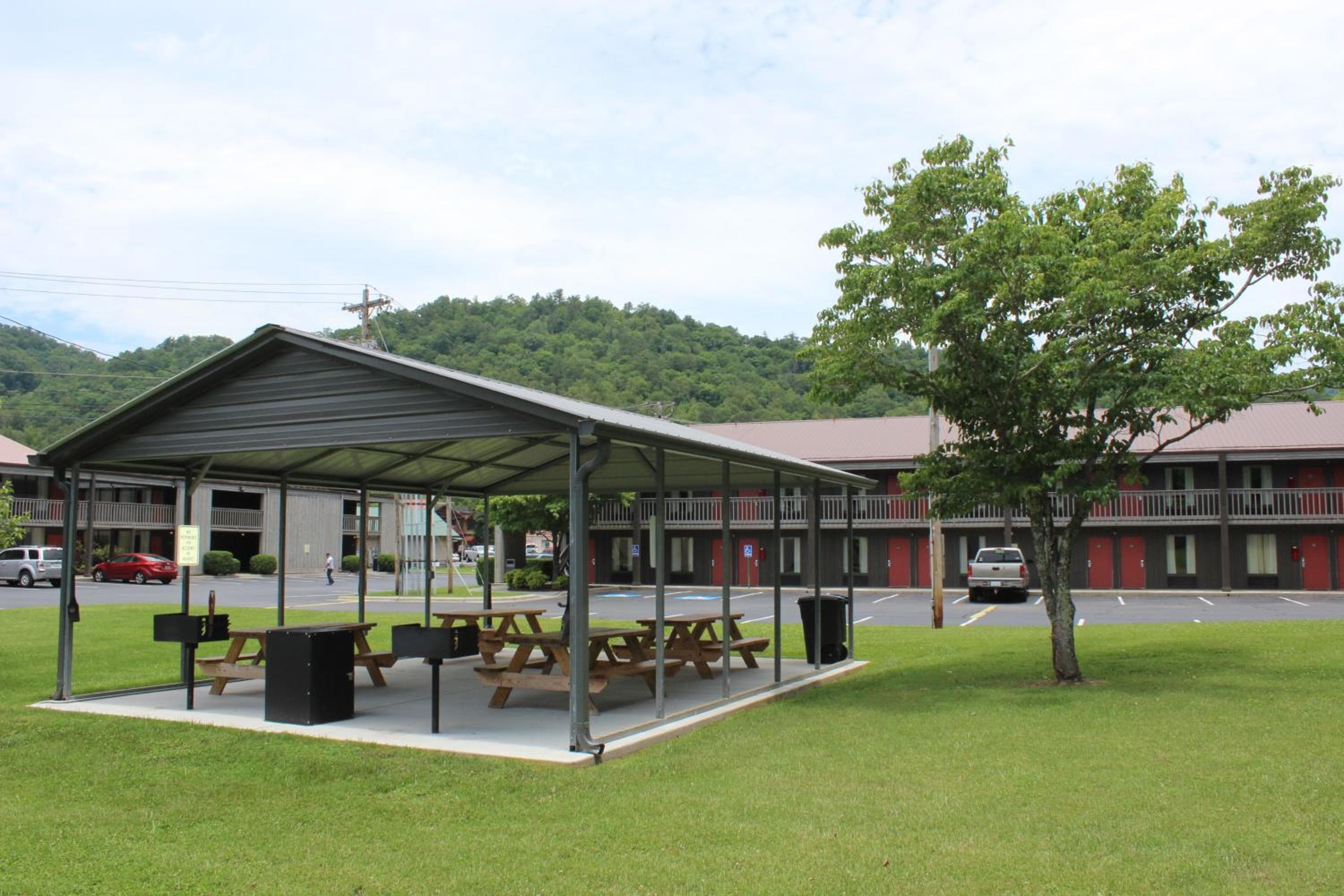 Great Smokies Inn - Cherokee