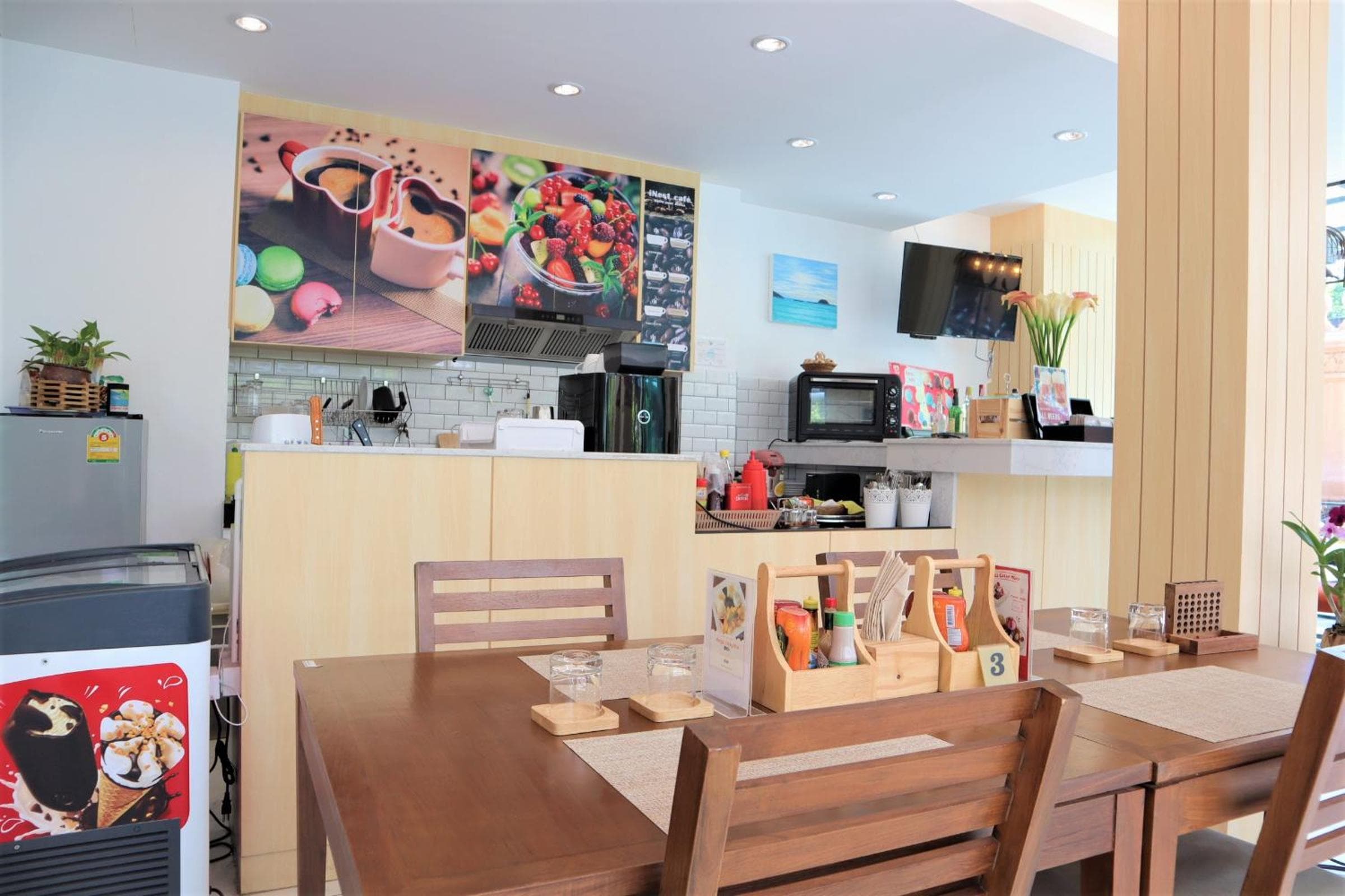 iNest Poshtel