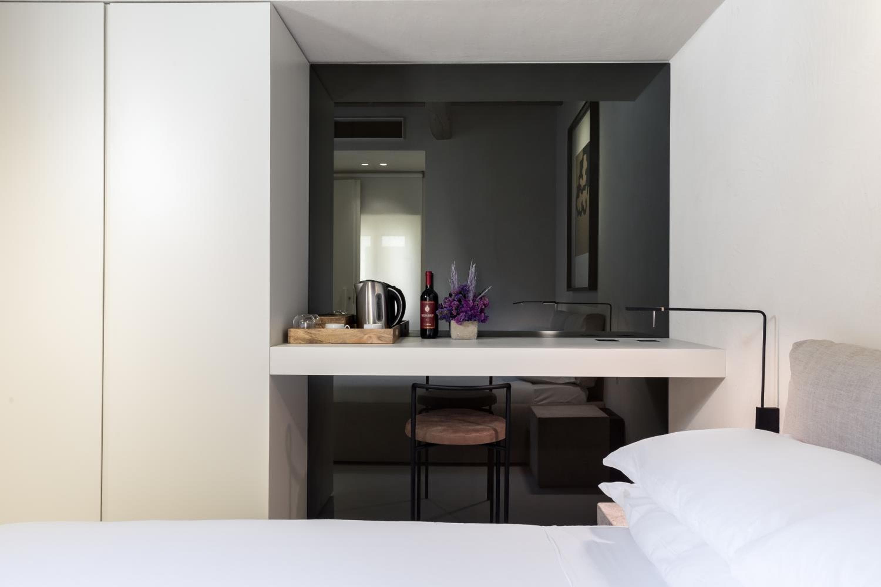 Hotel Scenario