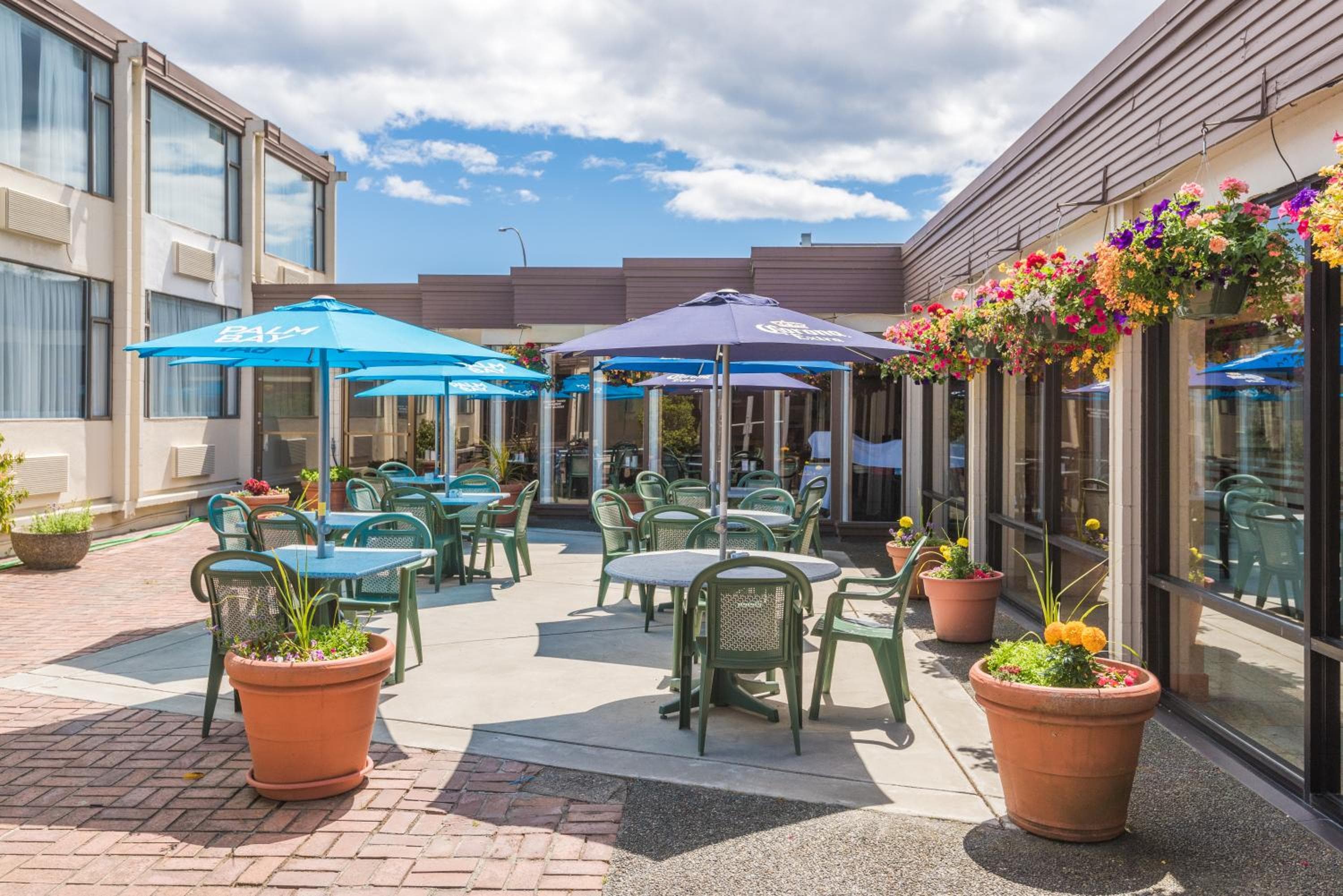 Coast Discovery Inn