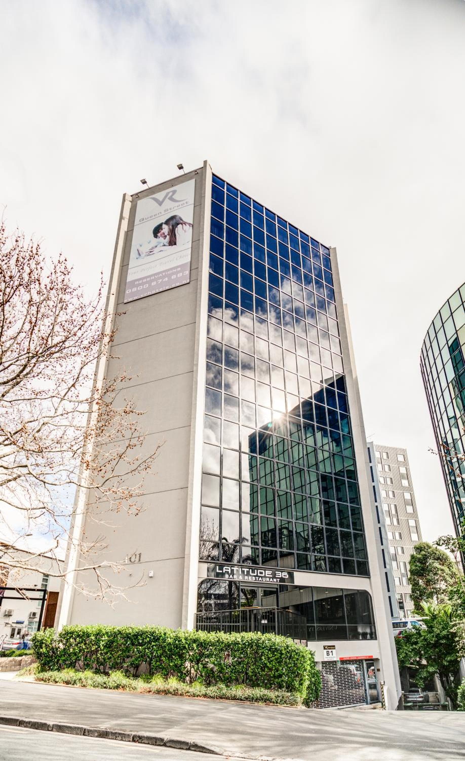 VR Queen Street Hotel & Suites