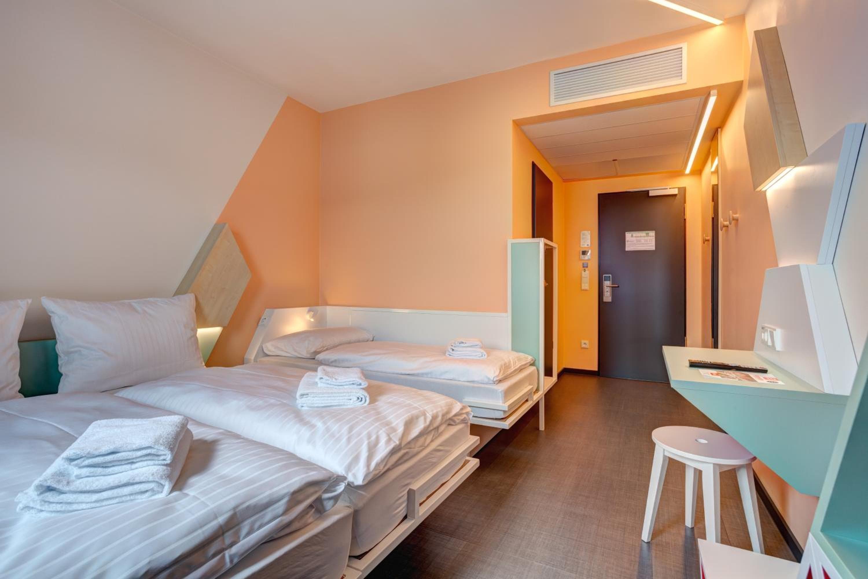 MEININGER Hotel Heidelberg Hauptbahnhof