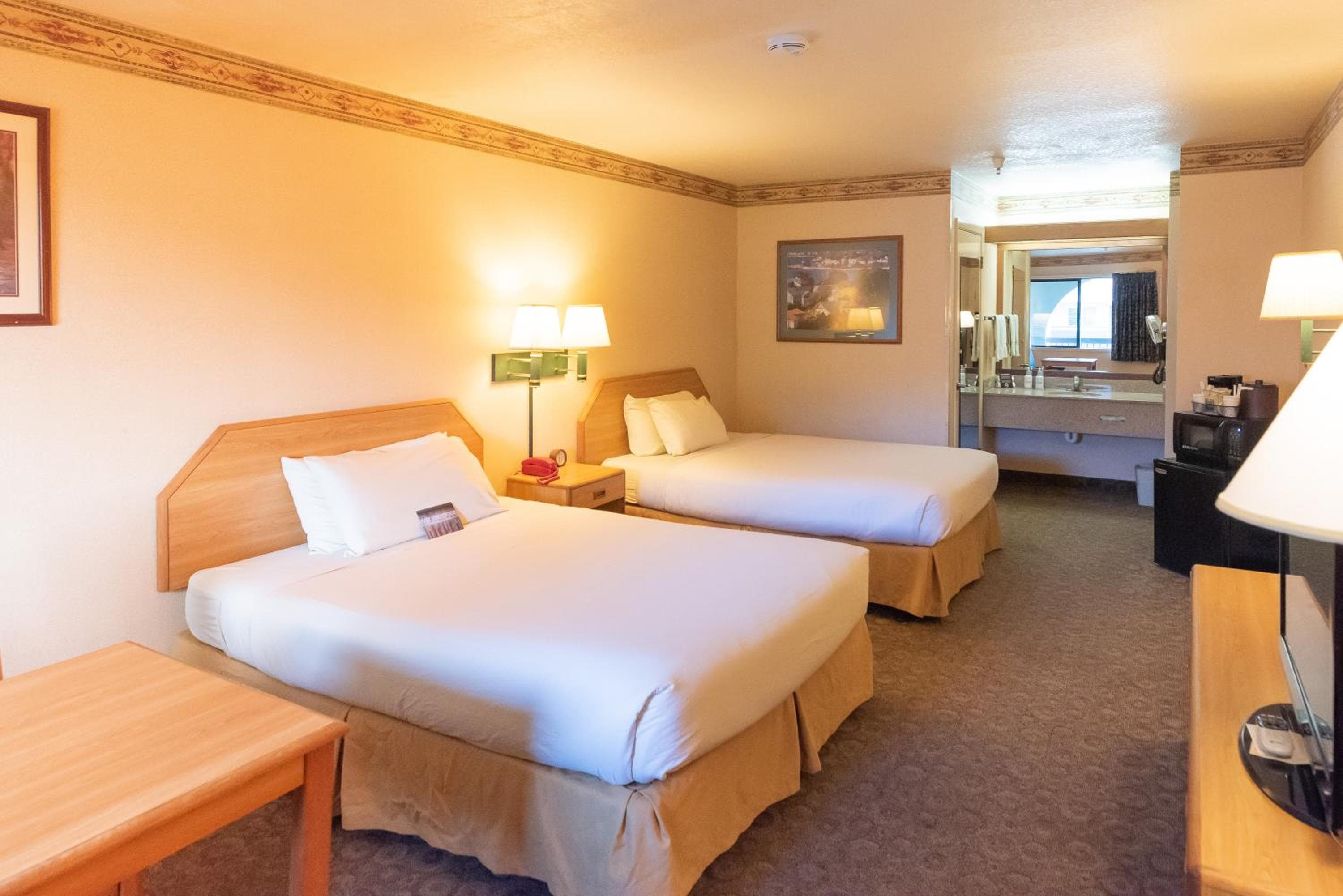 The Redwood Riverwalk, a boutique hotel
