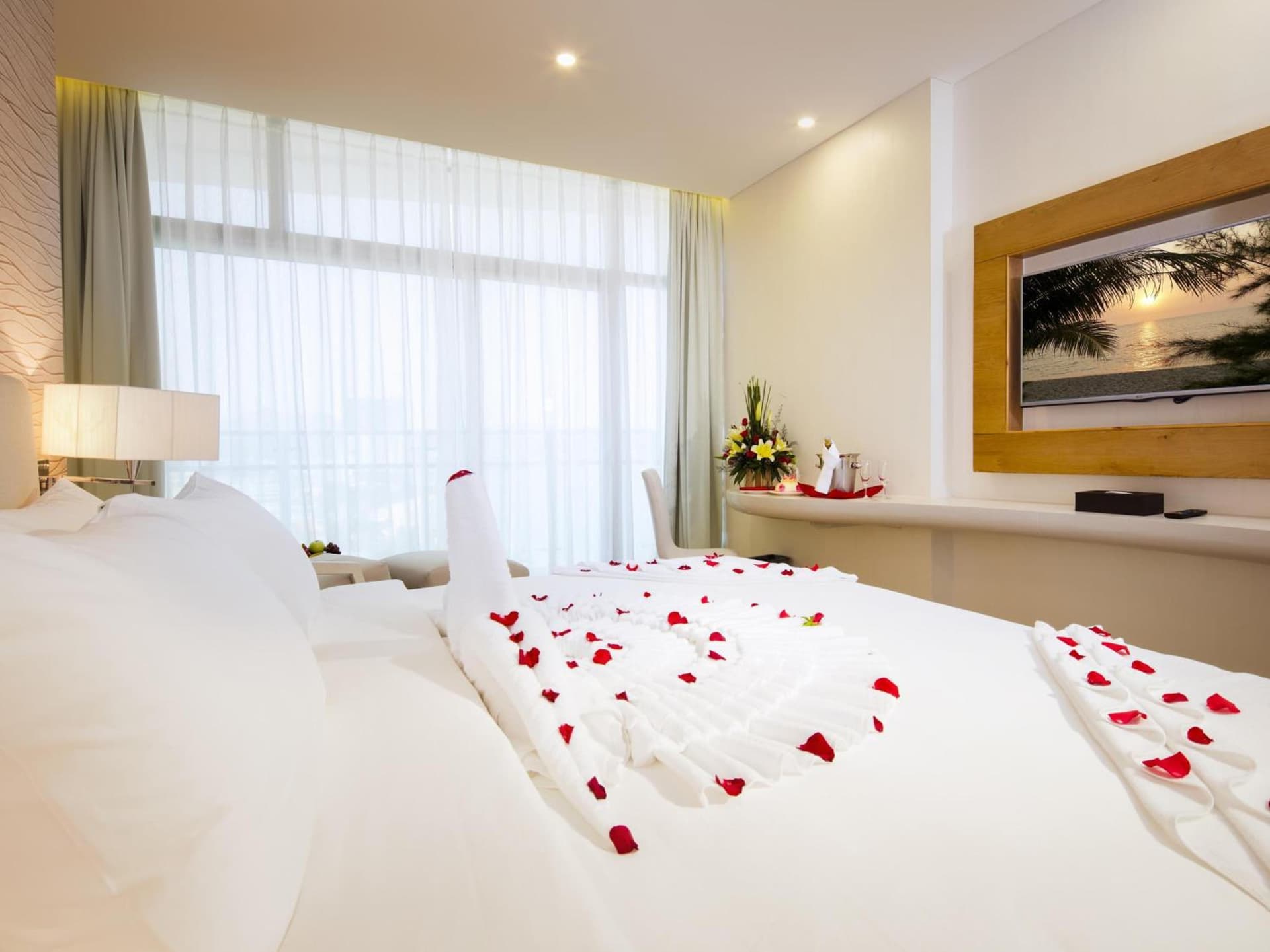 Diamond Bay Hotel