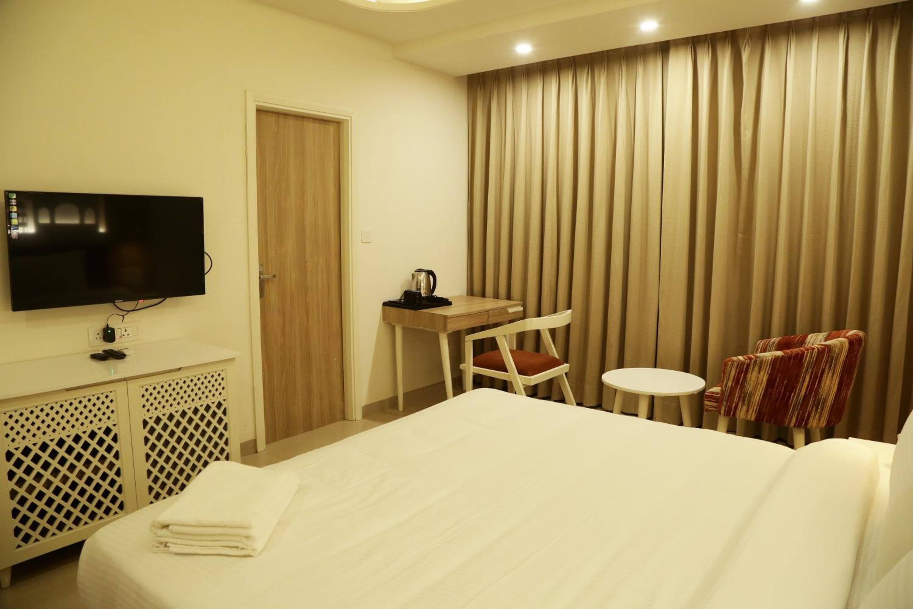 Hotel Ratangarh Palace